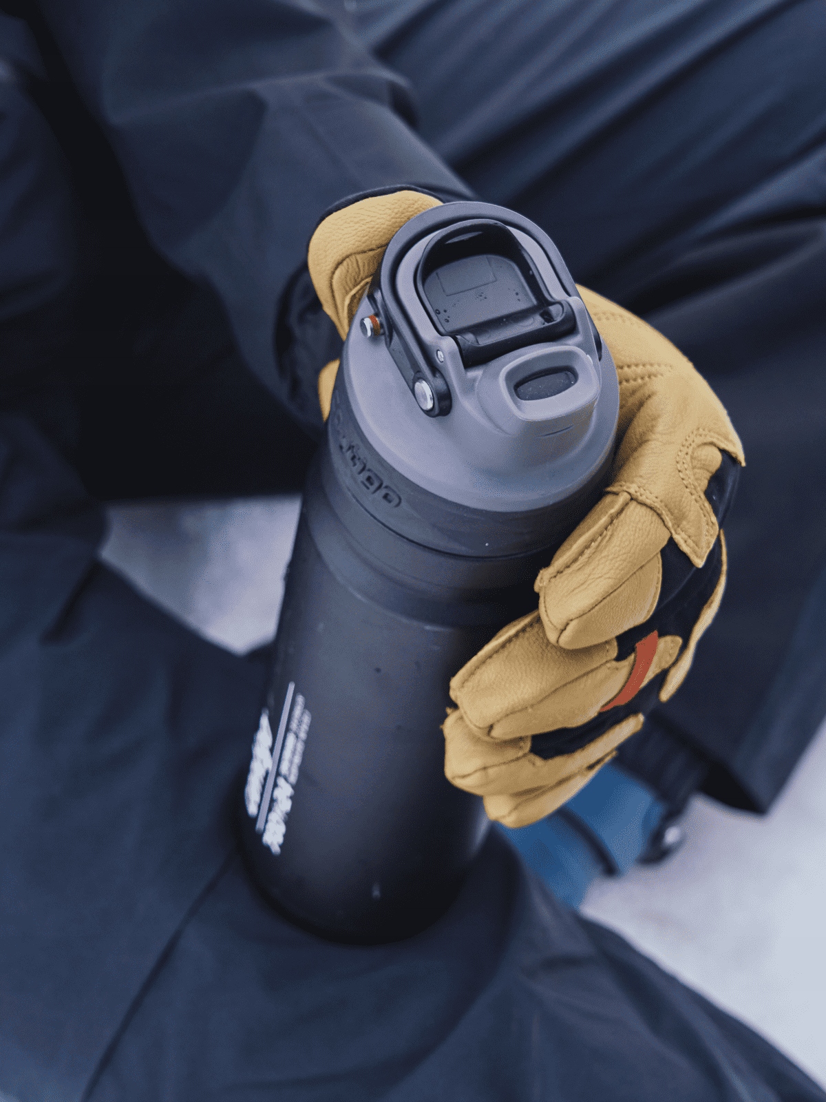 TERMOS Z USTNIKIEM CONTIGO FREE FLOW 700ml CZARNY Model Free Flow