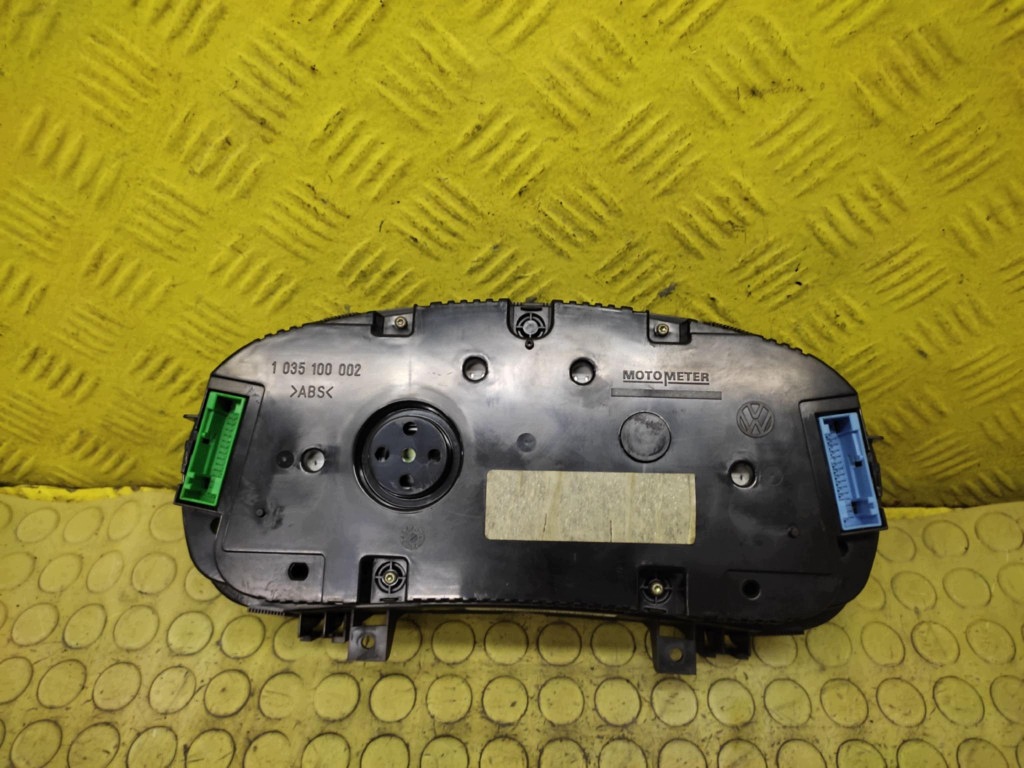 VW BORA 1.6 dials 1J0920801B
