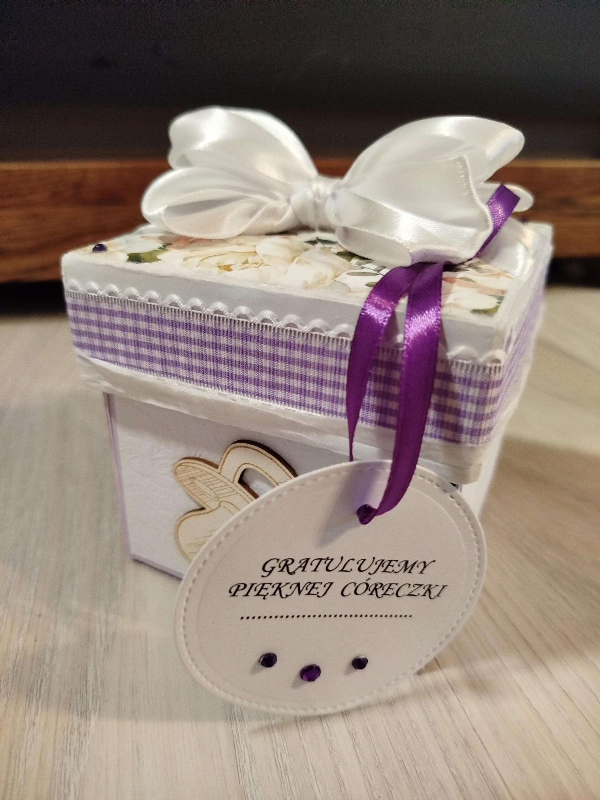 Přání ručně vyráběný box k narození dítěte pro dívku