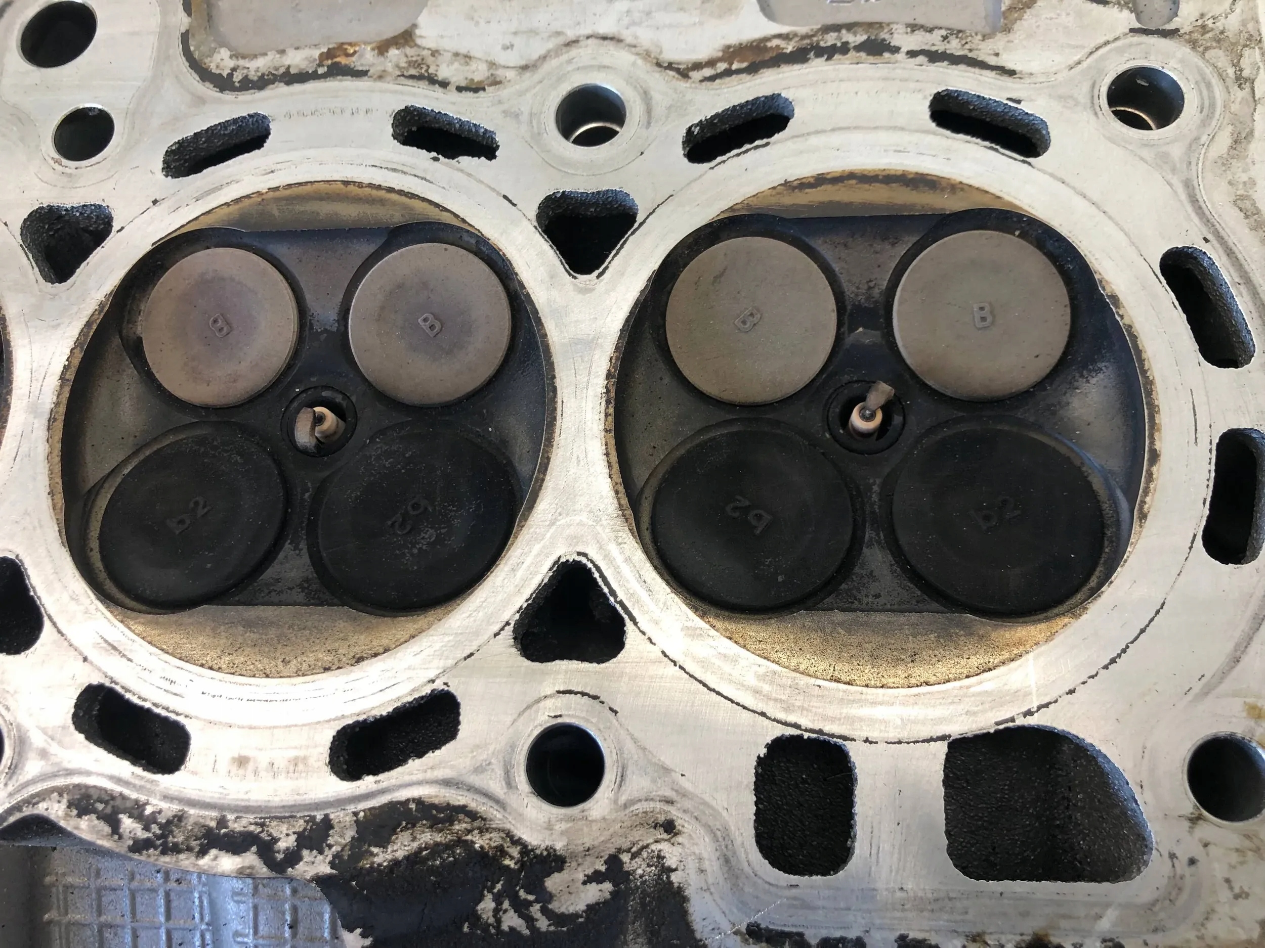 hlava vačky 1.2 G4LA KIA RIO IV