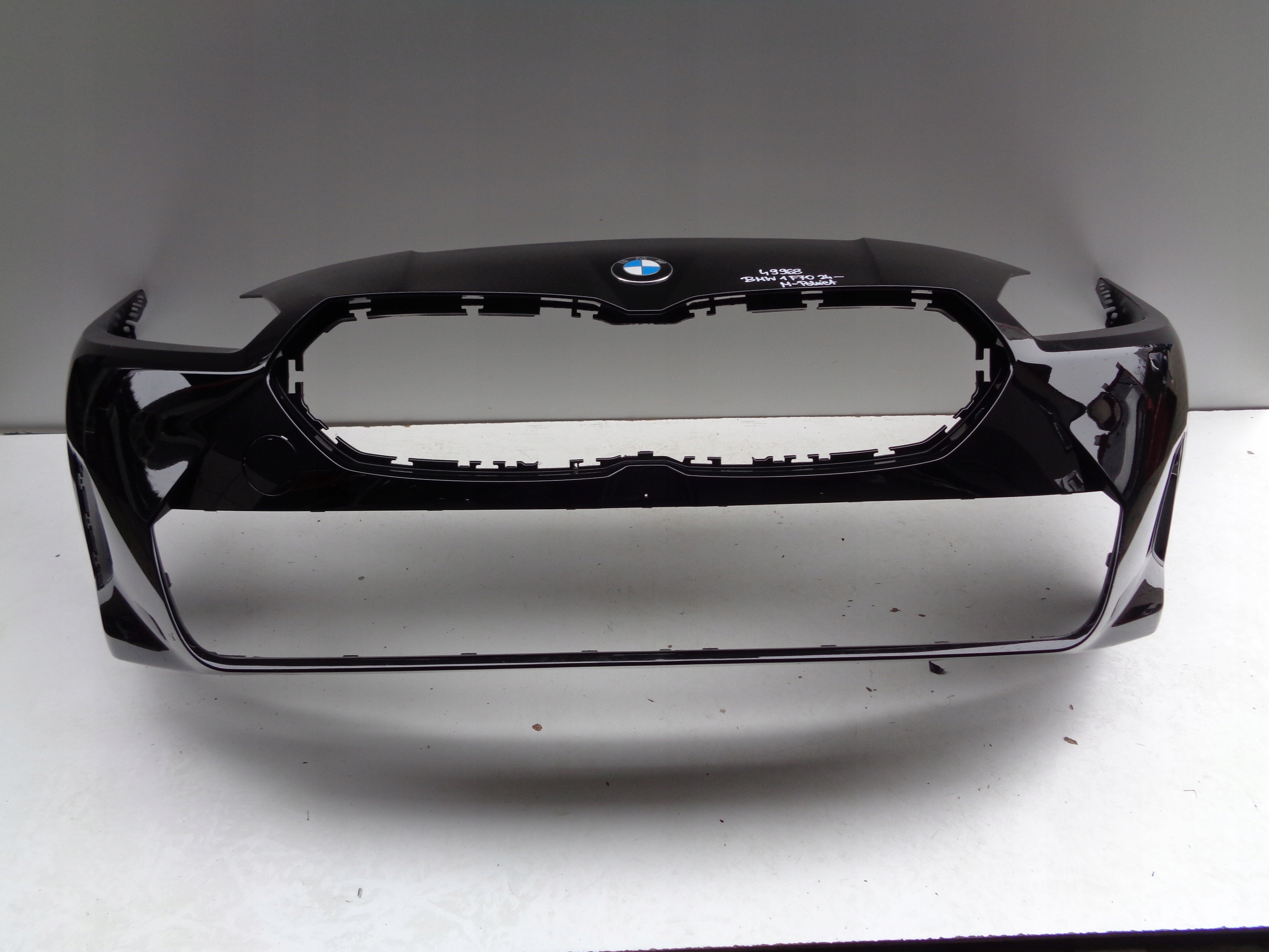 front bumper BMW 1 F70 24- NR 49968