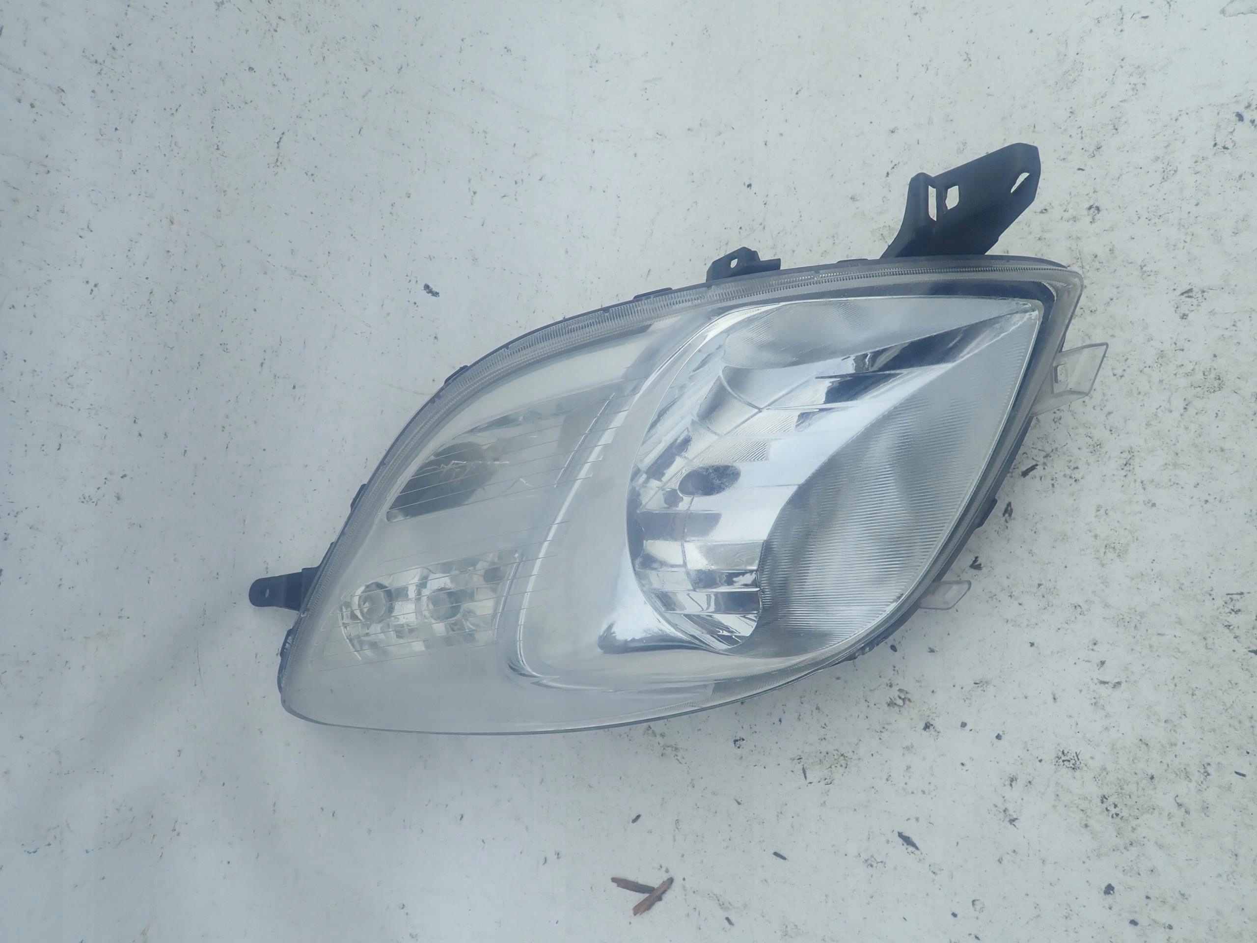 TOYOTA YARIS II 05-09 light right front front