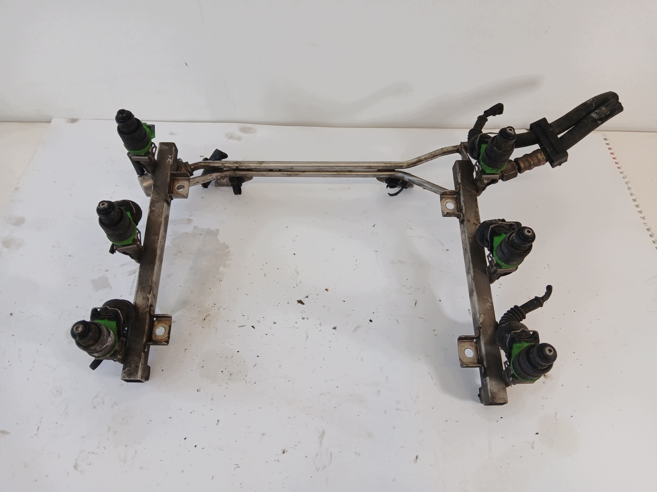AUDI A4 B6 2.4 Rampe injection 078133681AJ