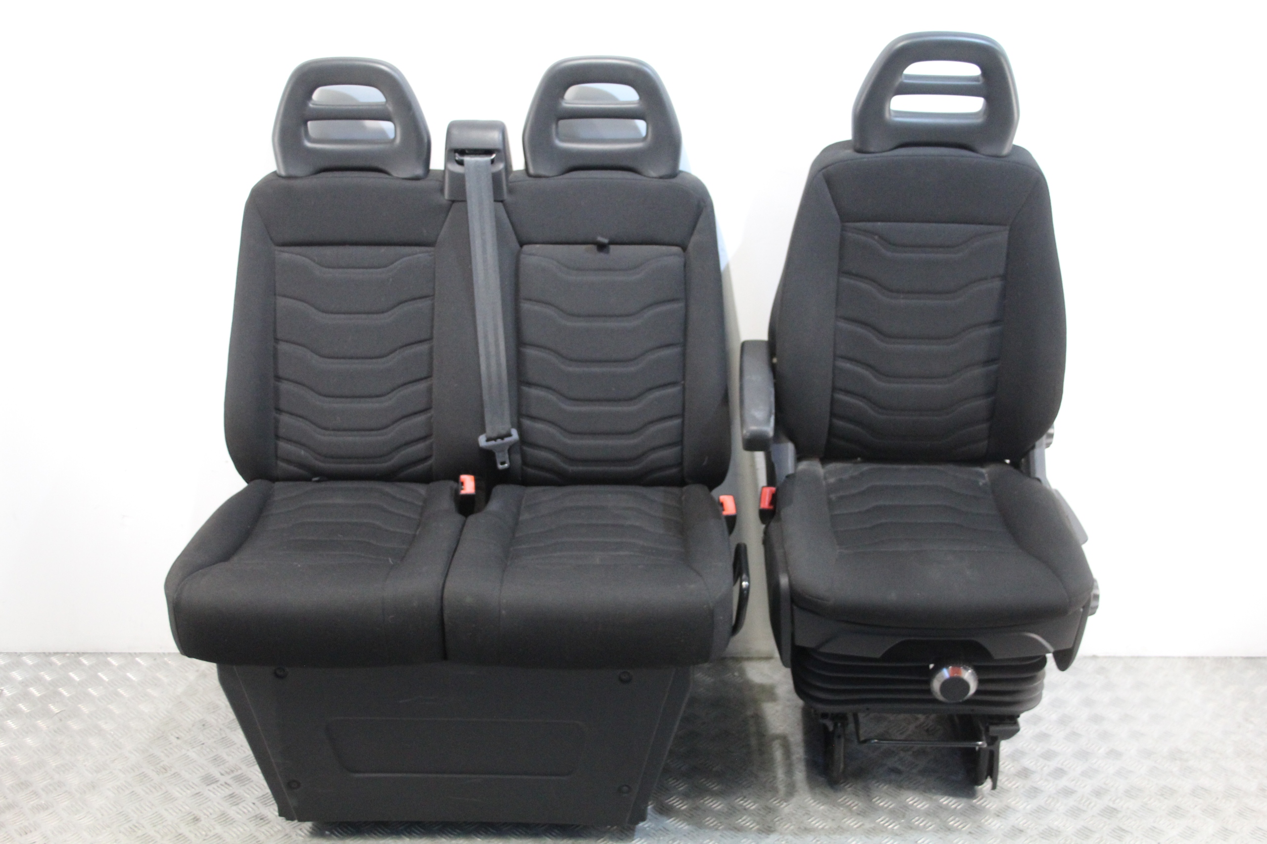 seats inner IVECO DAILY IV 4