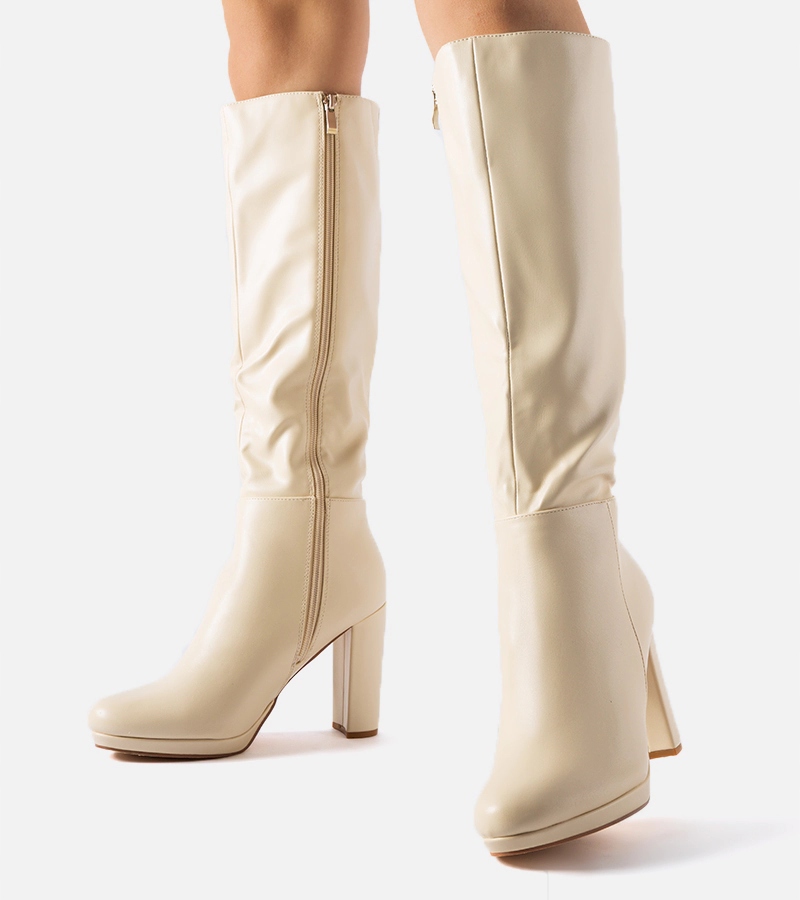 Beżowe kozaki na słupku 26594 26594 rozmiar 39