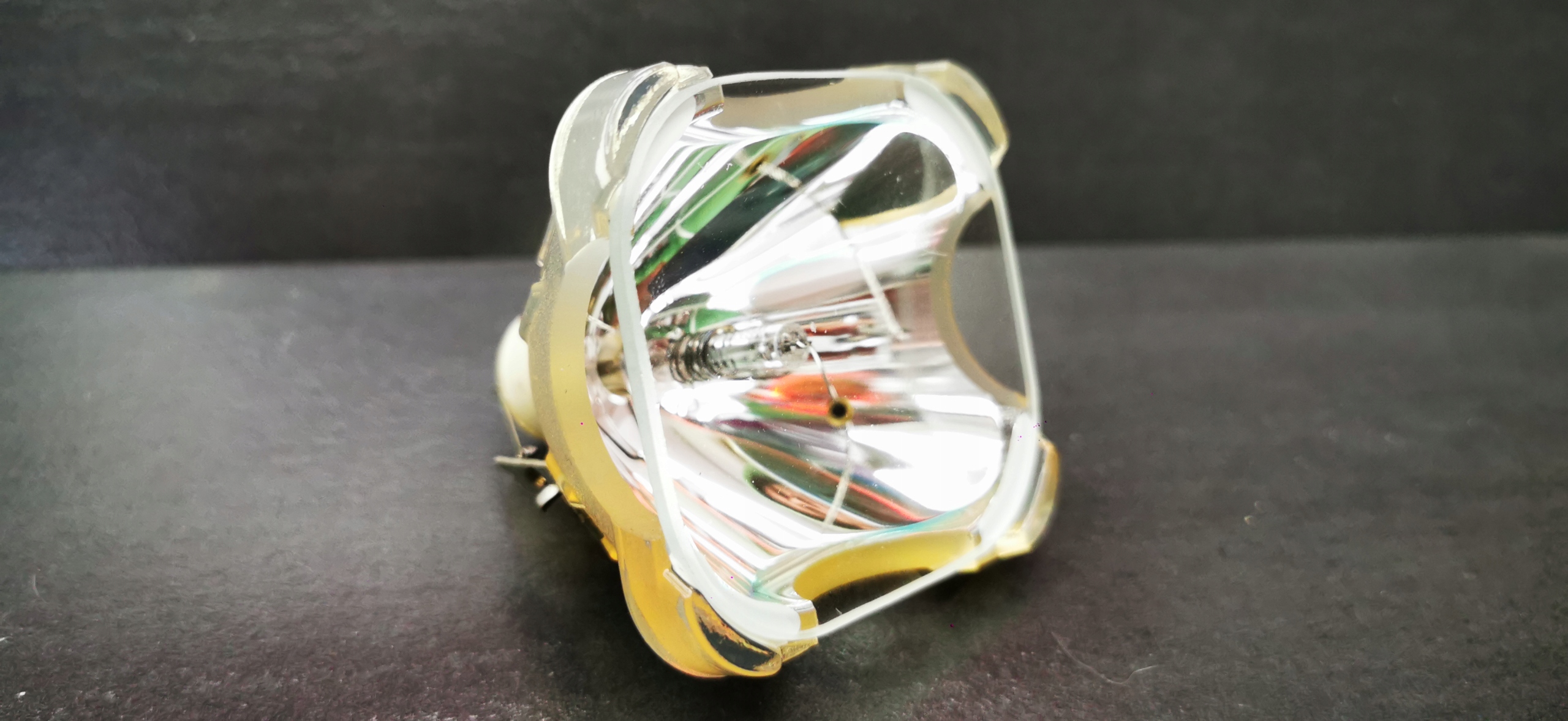 LAMPA VPL-HW65ES VPL-HW65B LMP-H210 Sony VPL-HW45 Sony VPL-HW45ES Kod producenta LAMP-77895-OB-P