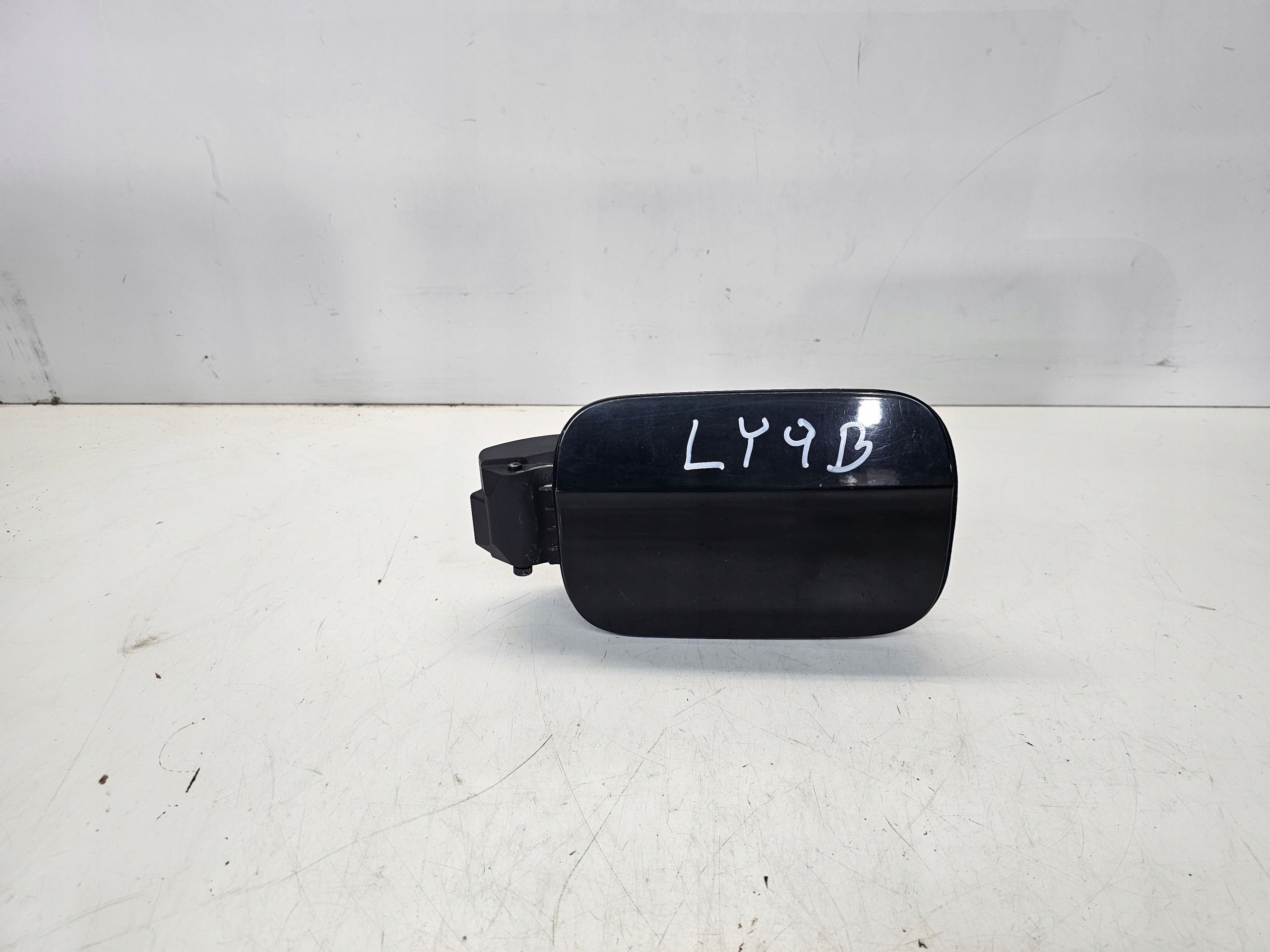 Volet trappe carburant Carburant AUDI A5 8T 8T0809999A LY9B