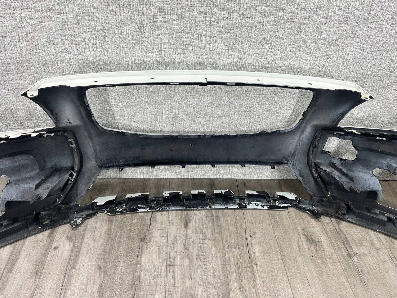 VOLVO XC70 II 2007-> bumper front 30678678