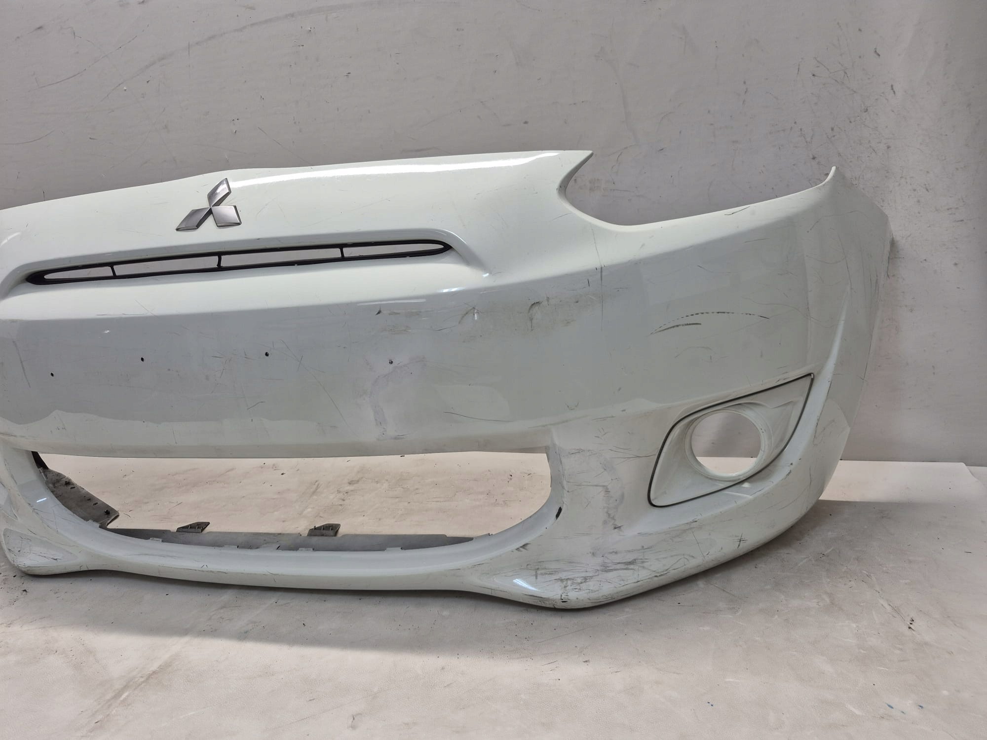 MITSUBISHI SPACE STAR II 2 12-16 bumper front front