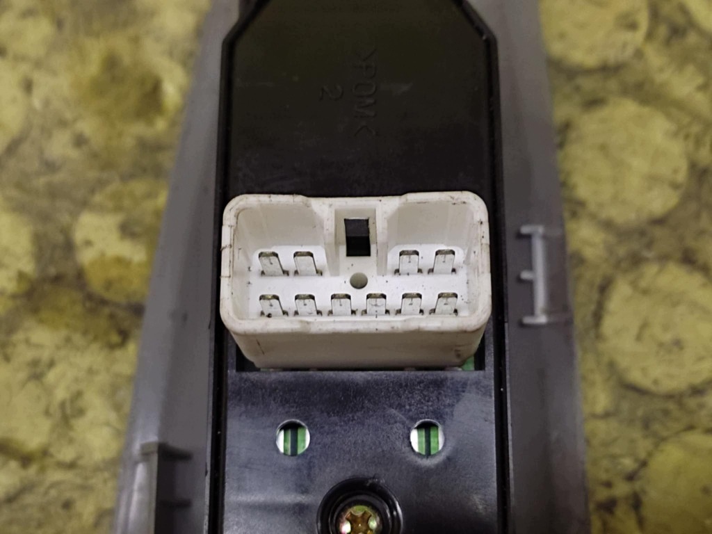 KIA MAGENTIS window control switch