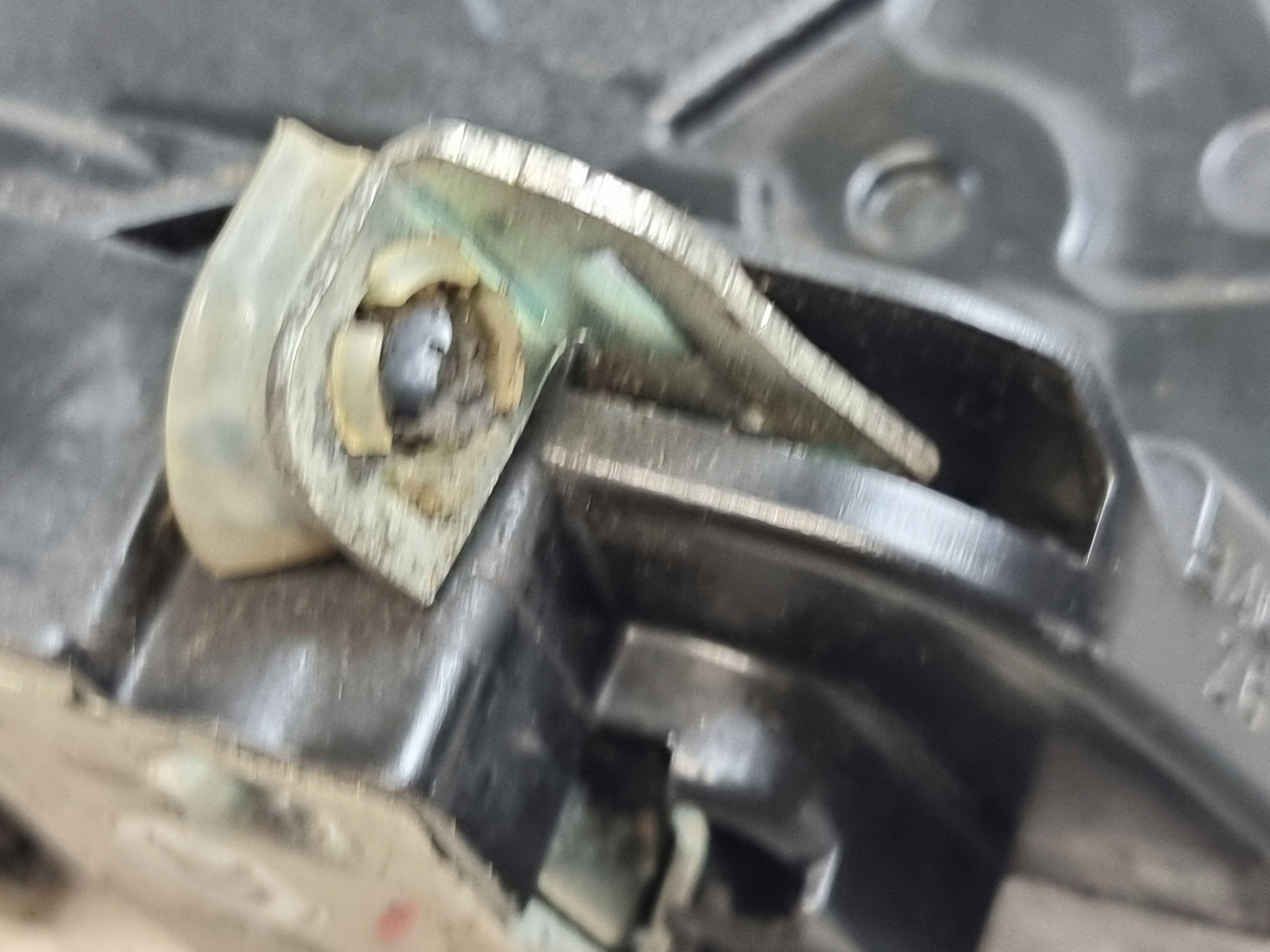 lock door right front TOYOTA PRIUS II 08r