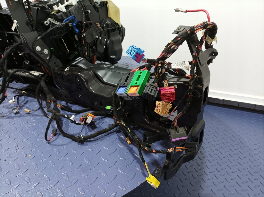 Audi A4 B8 радиатор отопителя отопитель салона Балка диффузор европа 8K1820005AJ