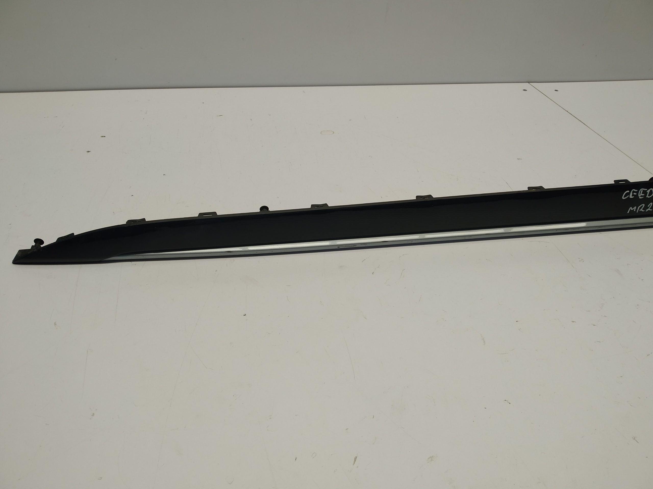 Kia Ceed III Proceed GT moulding threshold cap left original 87763-J7700