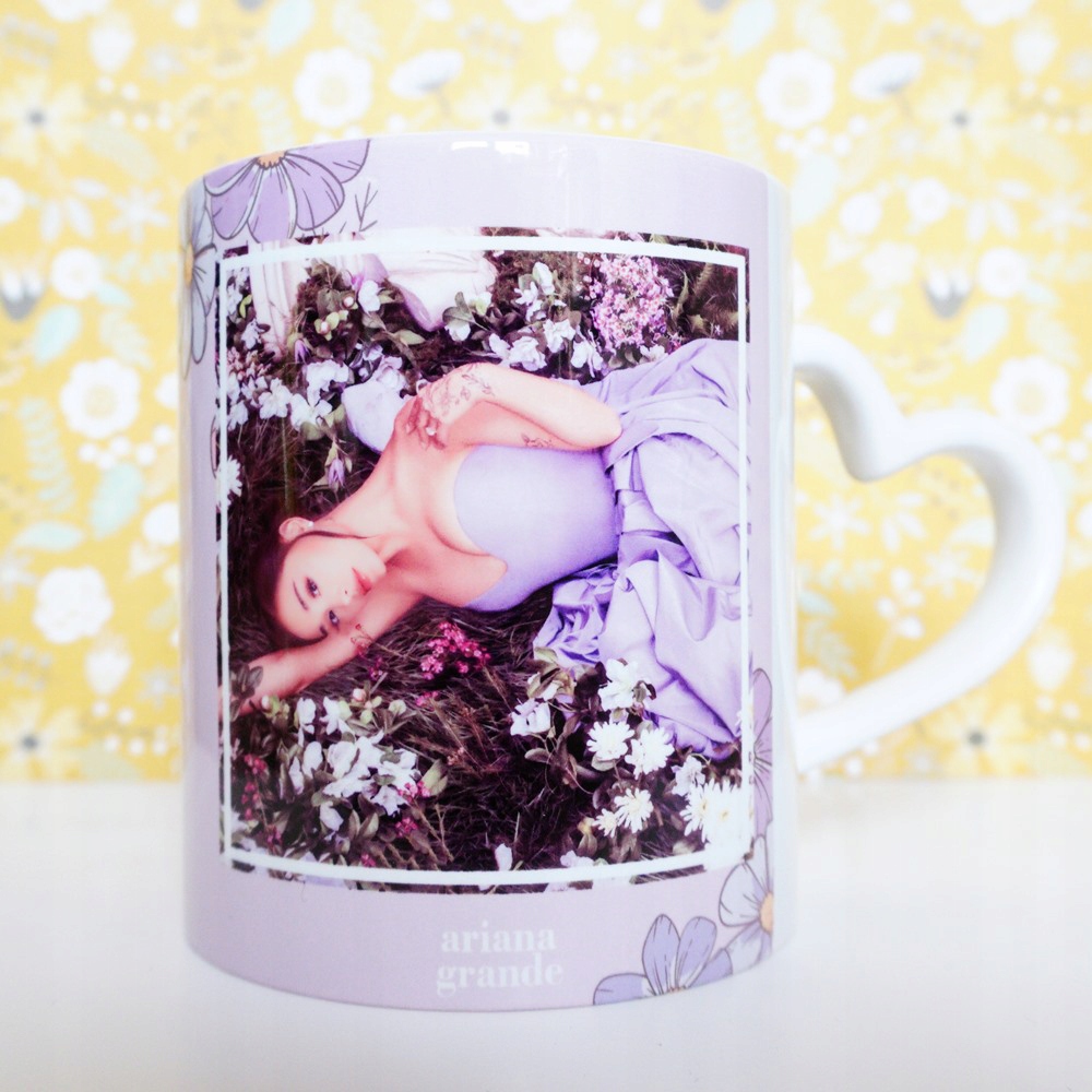 

Kubek Ariana Grande Lavender z nadrukiem 330ml