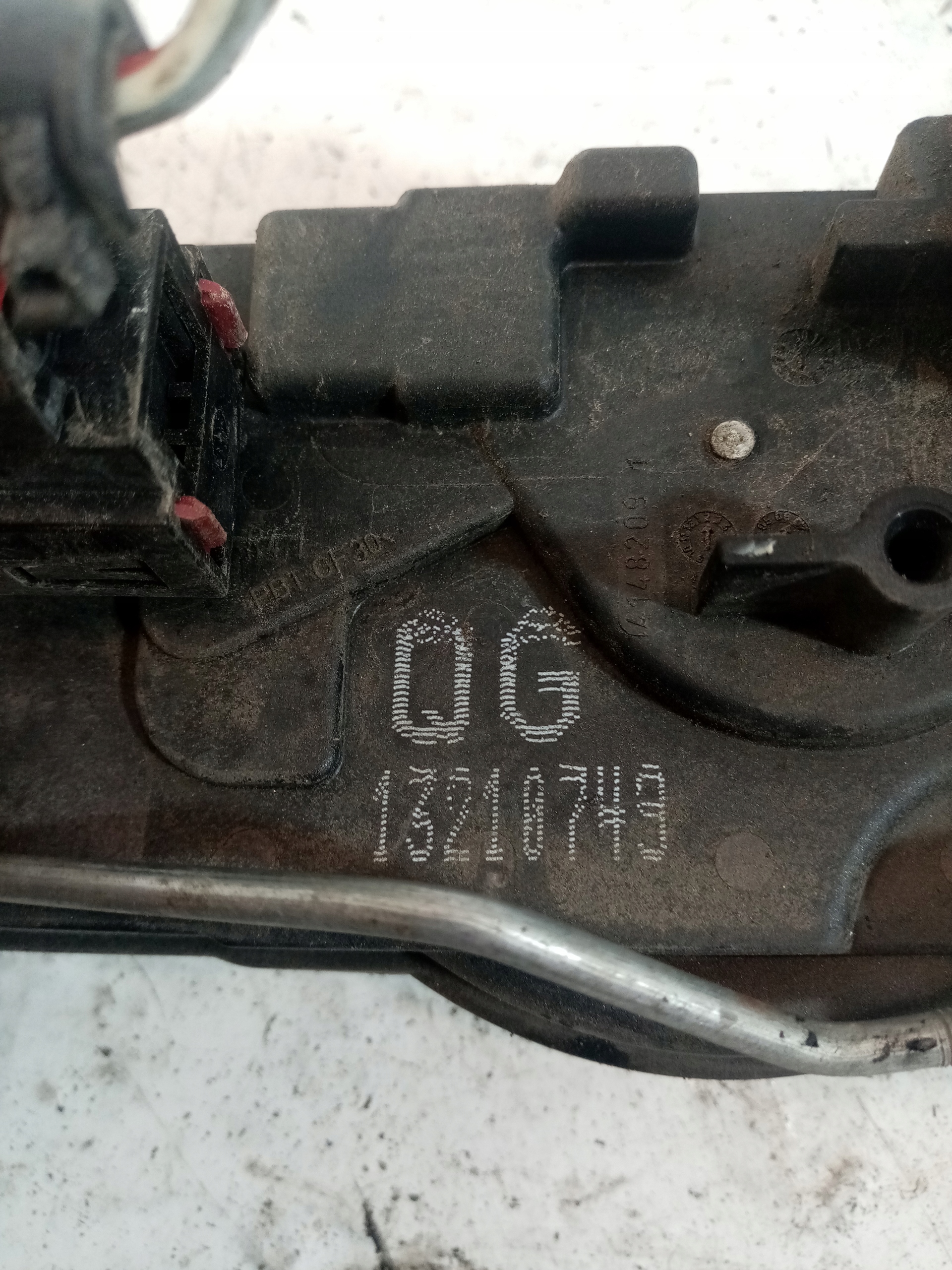 lock door right front OPEL ASTRA H 13210749