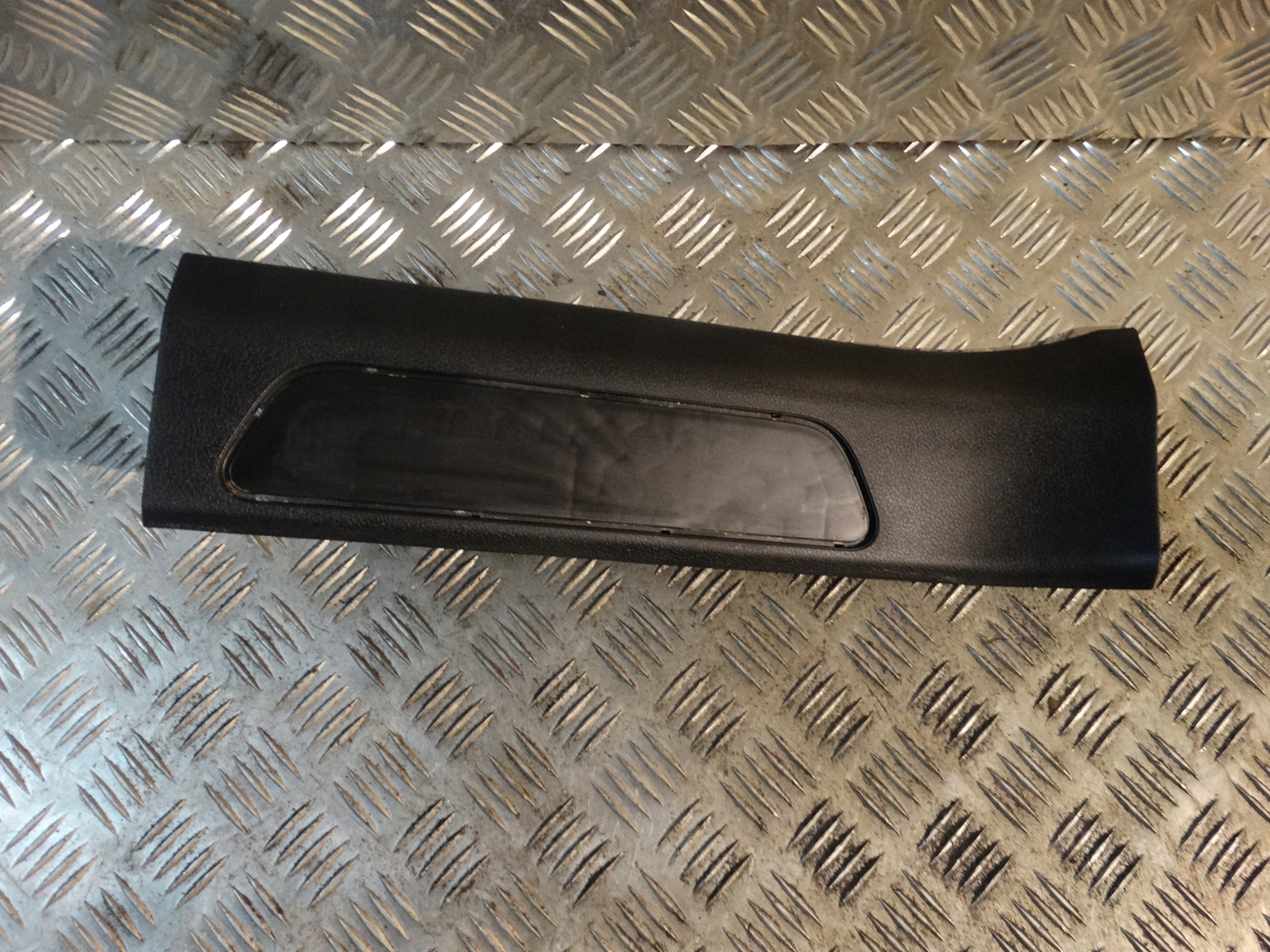 moulding cap of the threshold left PORSCHE PANAMERA 971 1