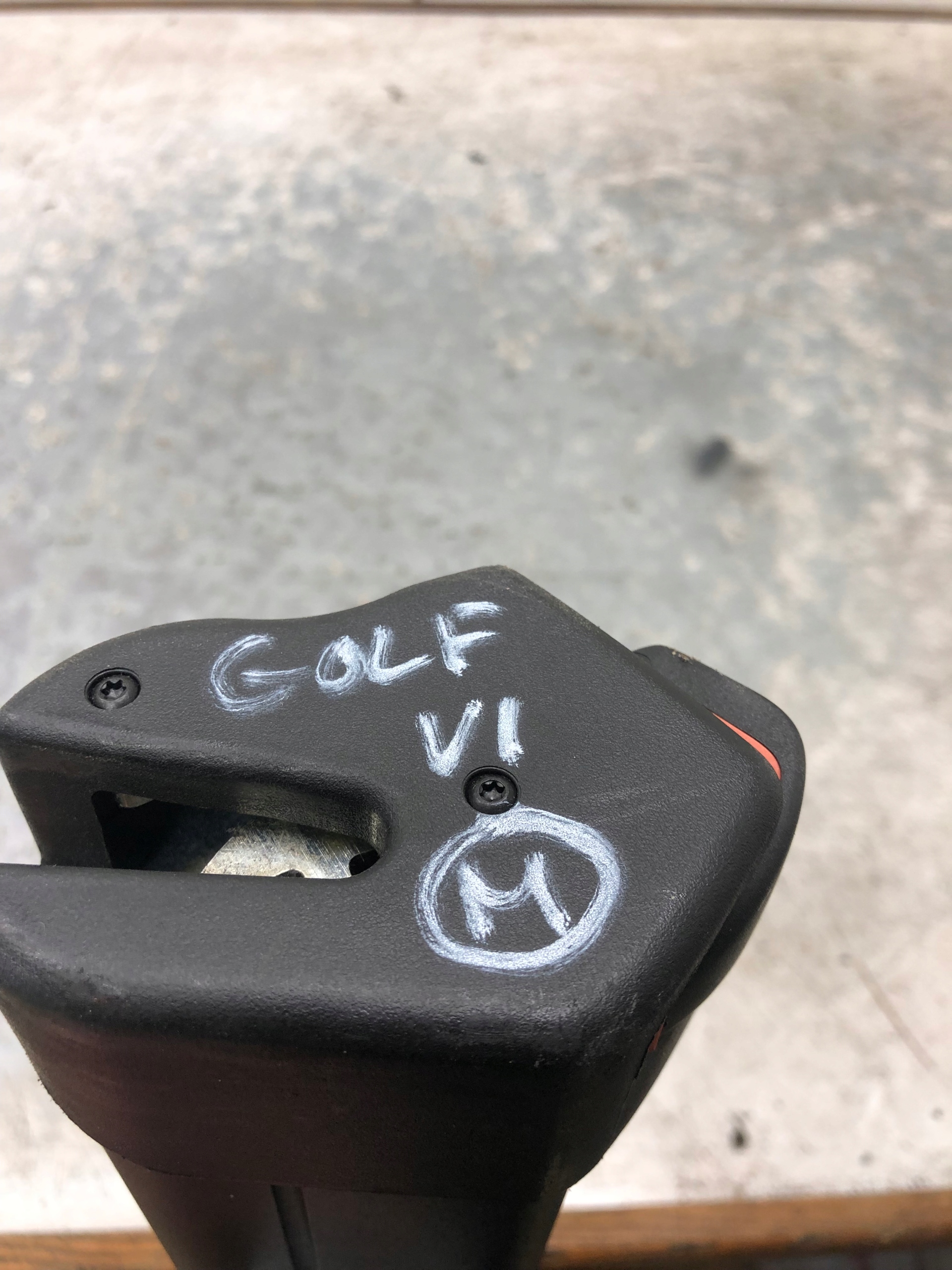 багажника vw GOLF VI универсал 1K9861691