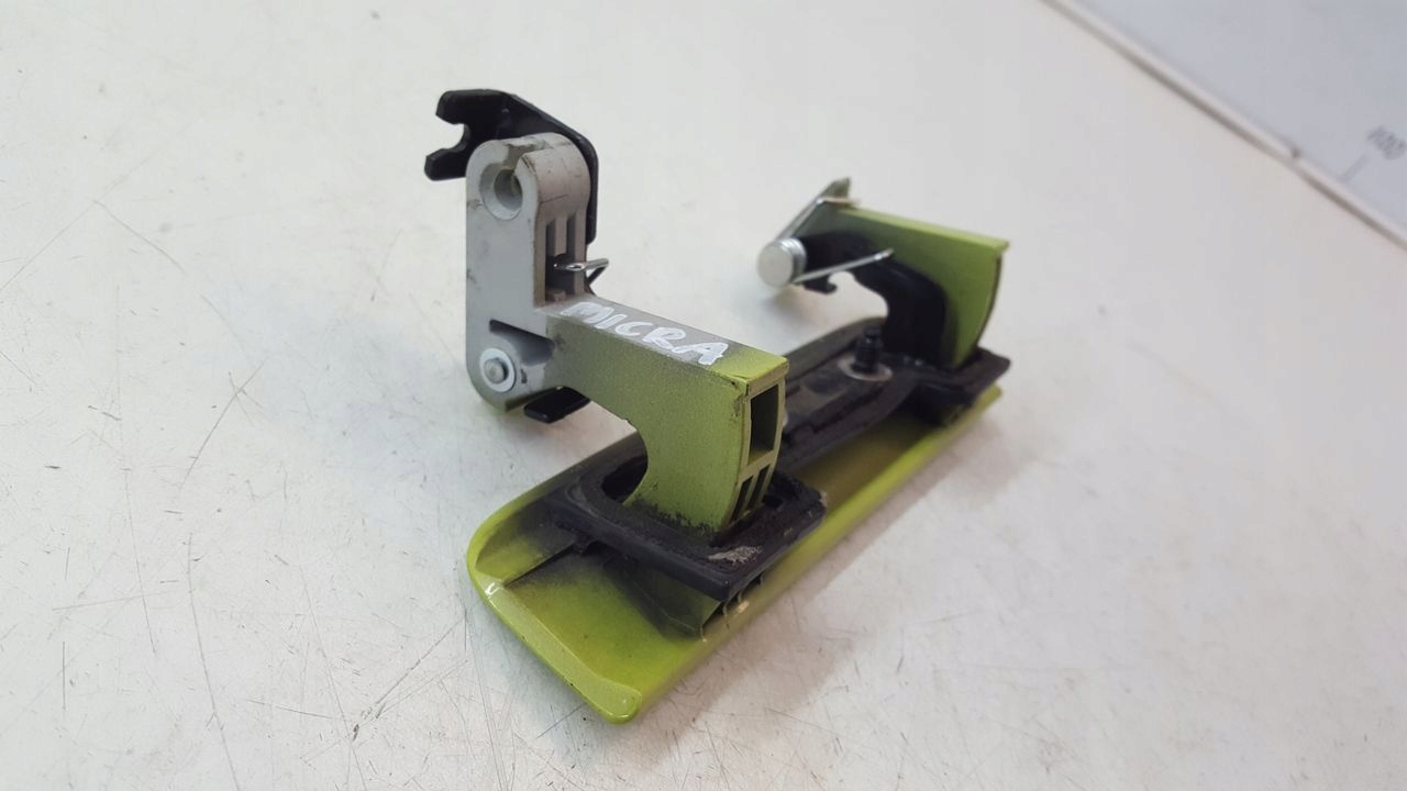 Poignée du capot Nissan Micra K13