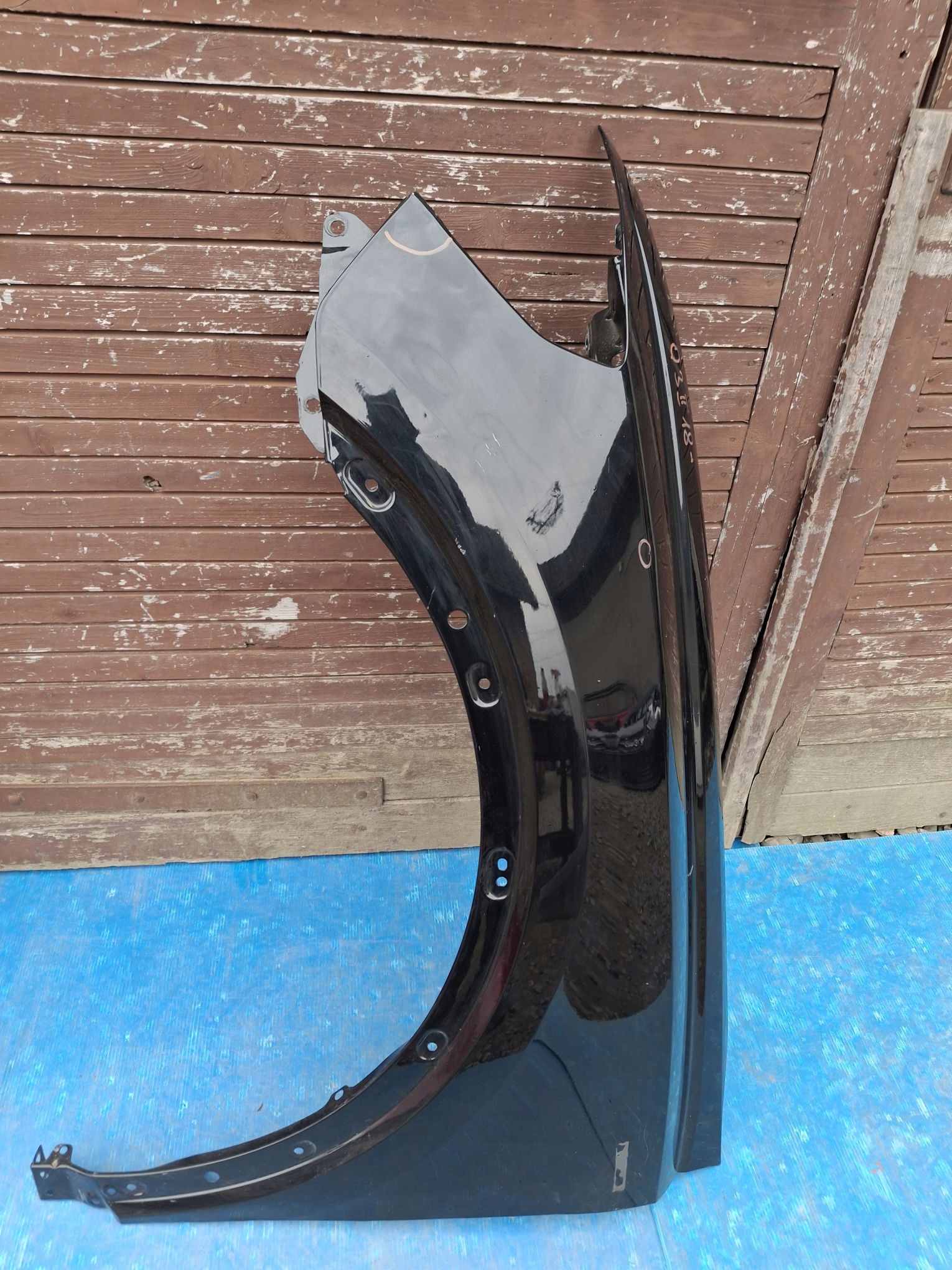 fender left front AUDI Q3 II 2018R-> 83A