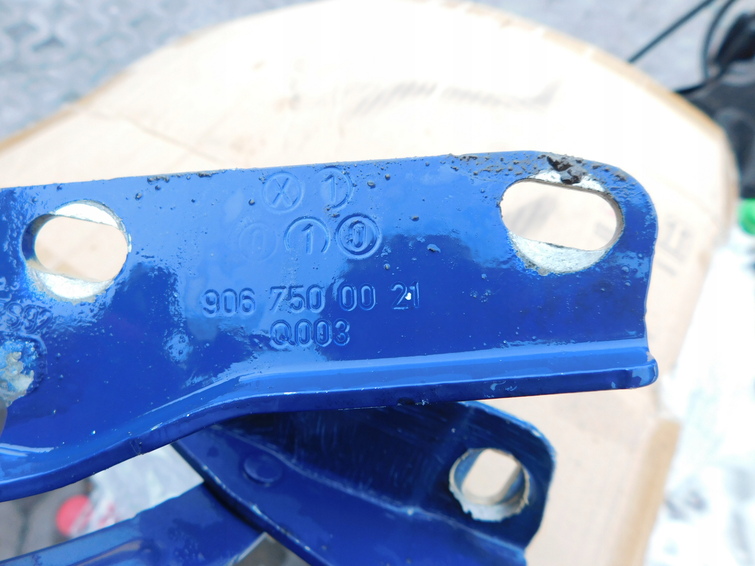 Sprinter 906 VW Crafter hinge - bonnet hinges KOMPLET 2 szt ORYG GRANAT