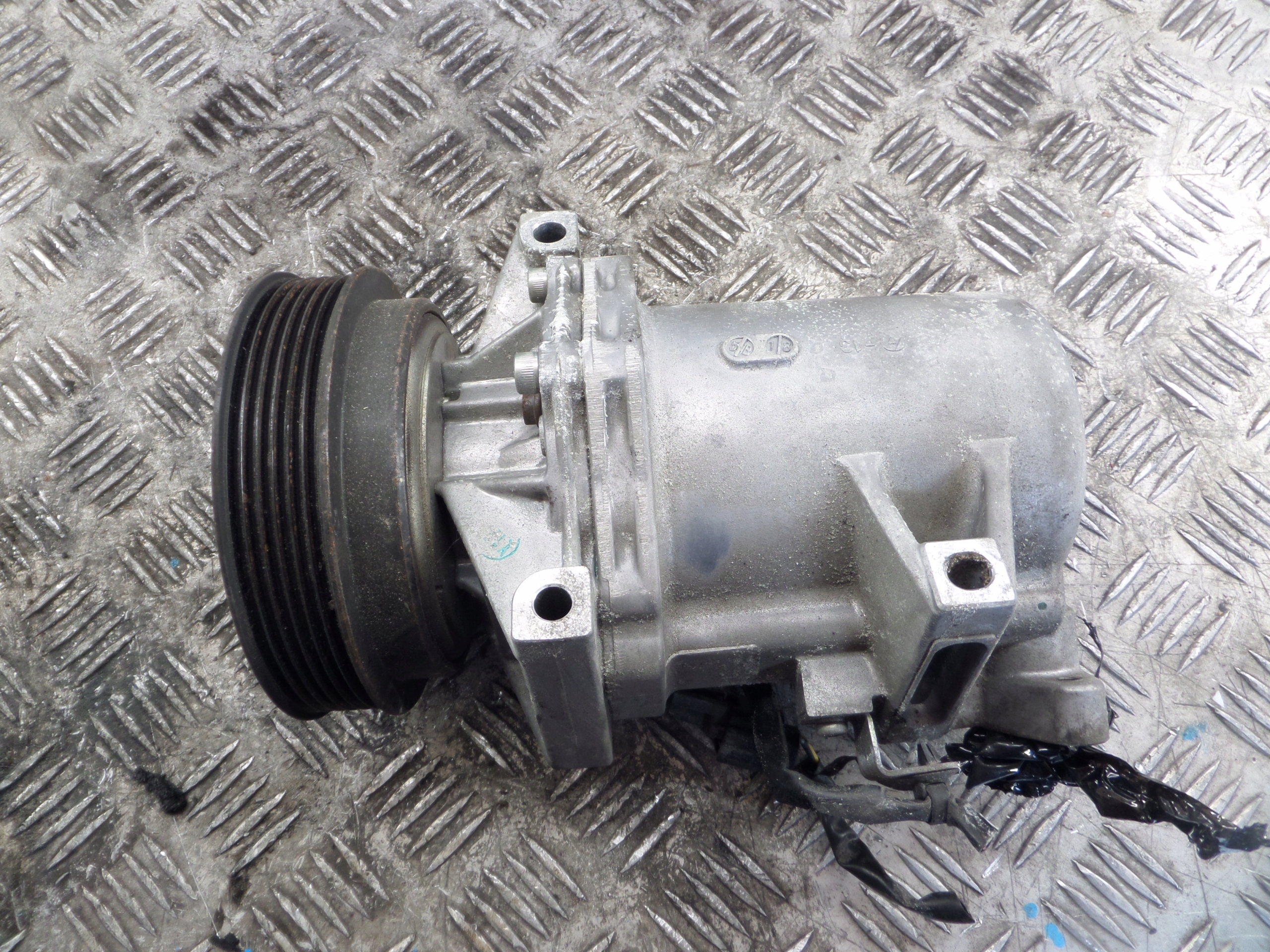 Nissan OE 926003VD0A kompresor klimatizaci