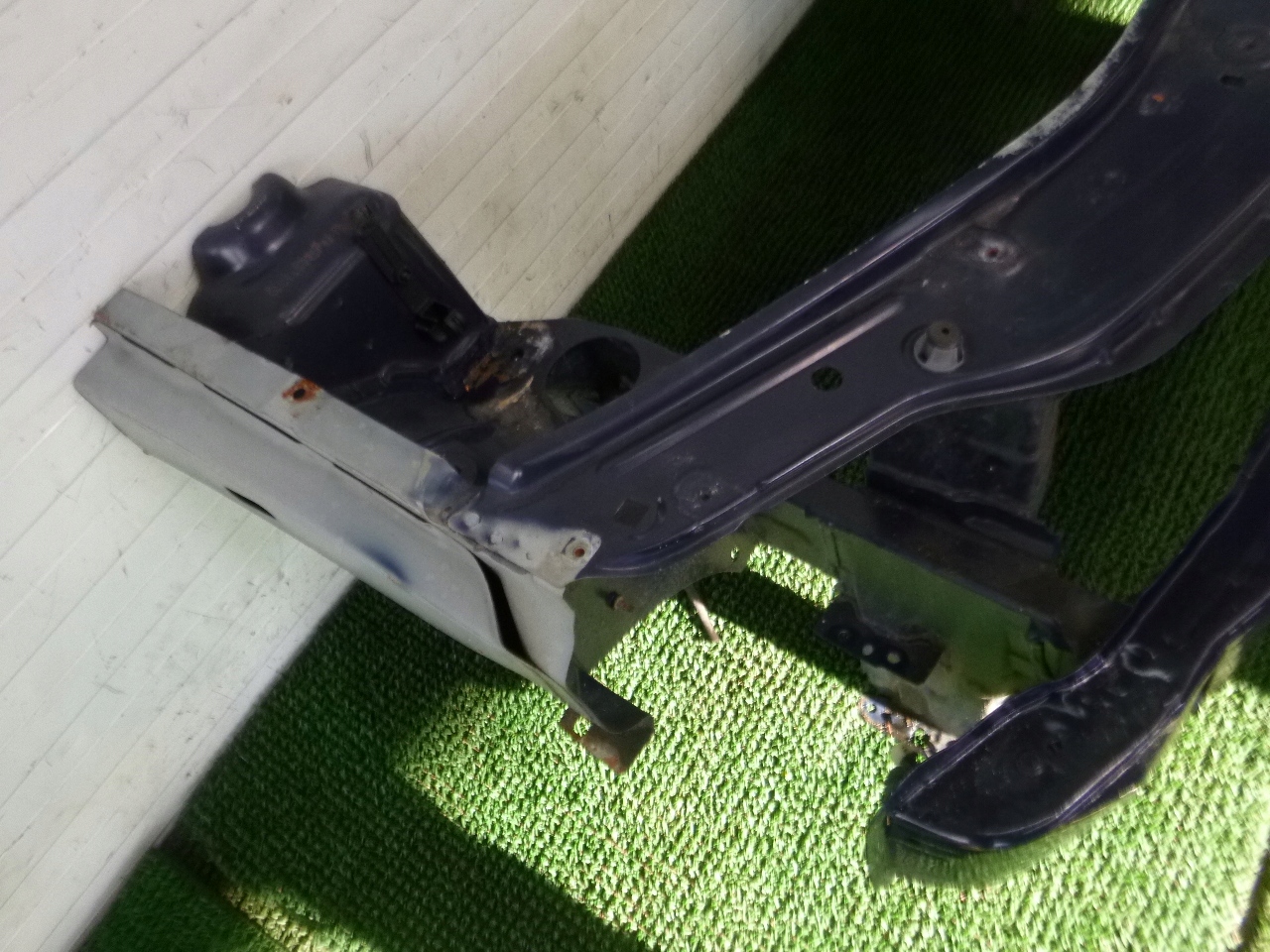 DACIA LOGAN and 04-12 support panel for radiators pillar sider front OKULAR FARTUCH