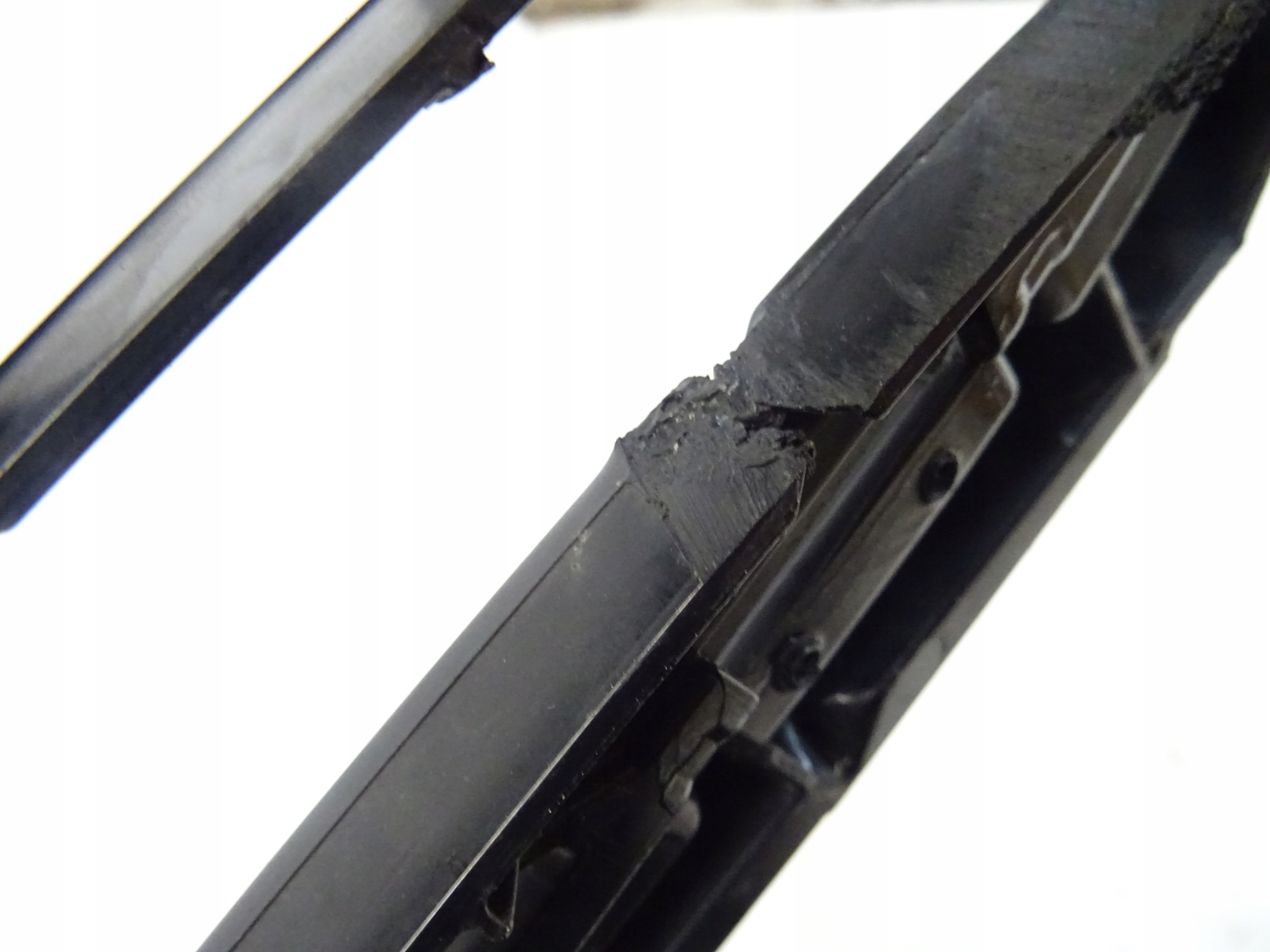 grid of a bumper front front central TOYOTA COROLLA E21 LIFT 53165-02160