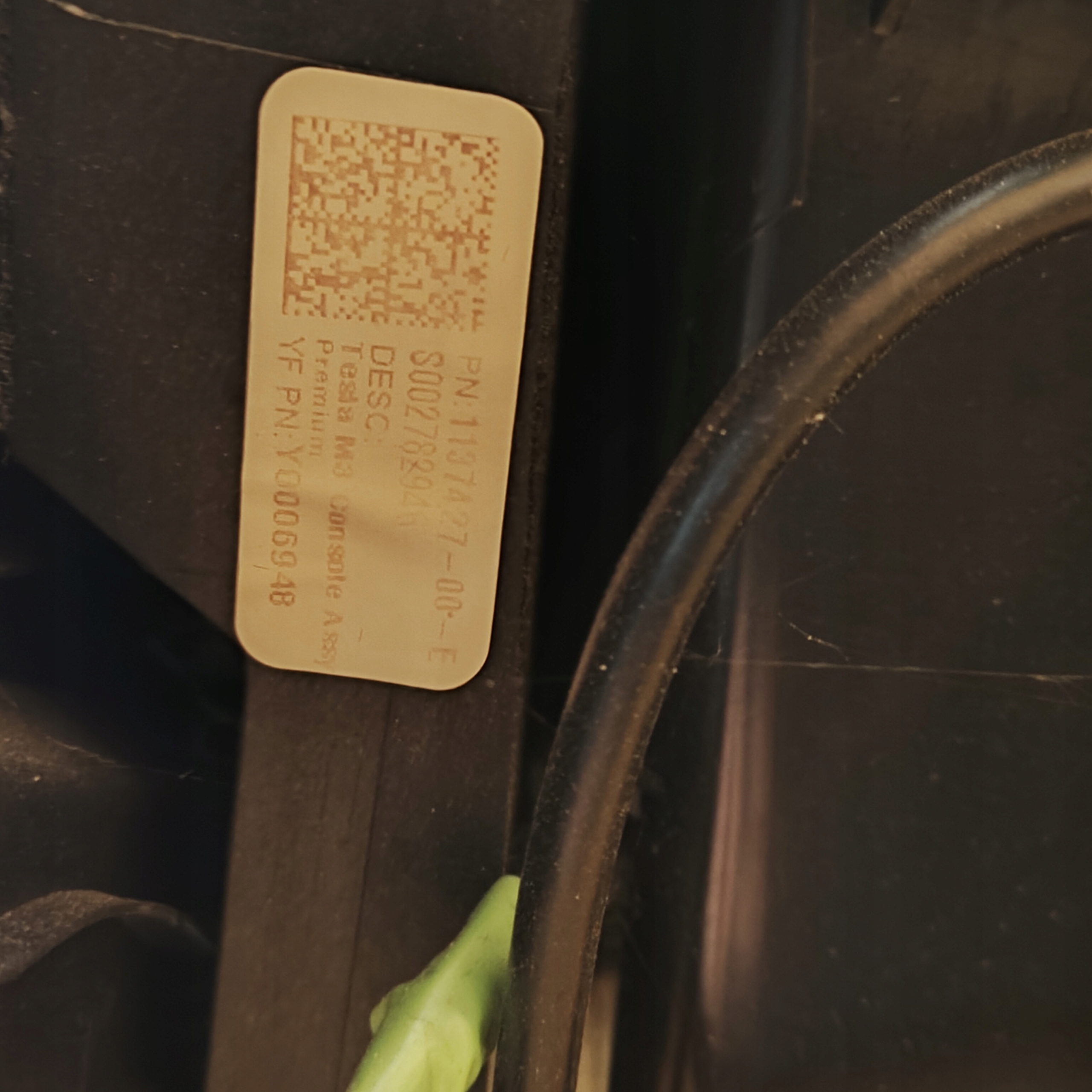 TUNEL central armrest TESLA 3 MODEL 3 1137427-00