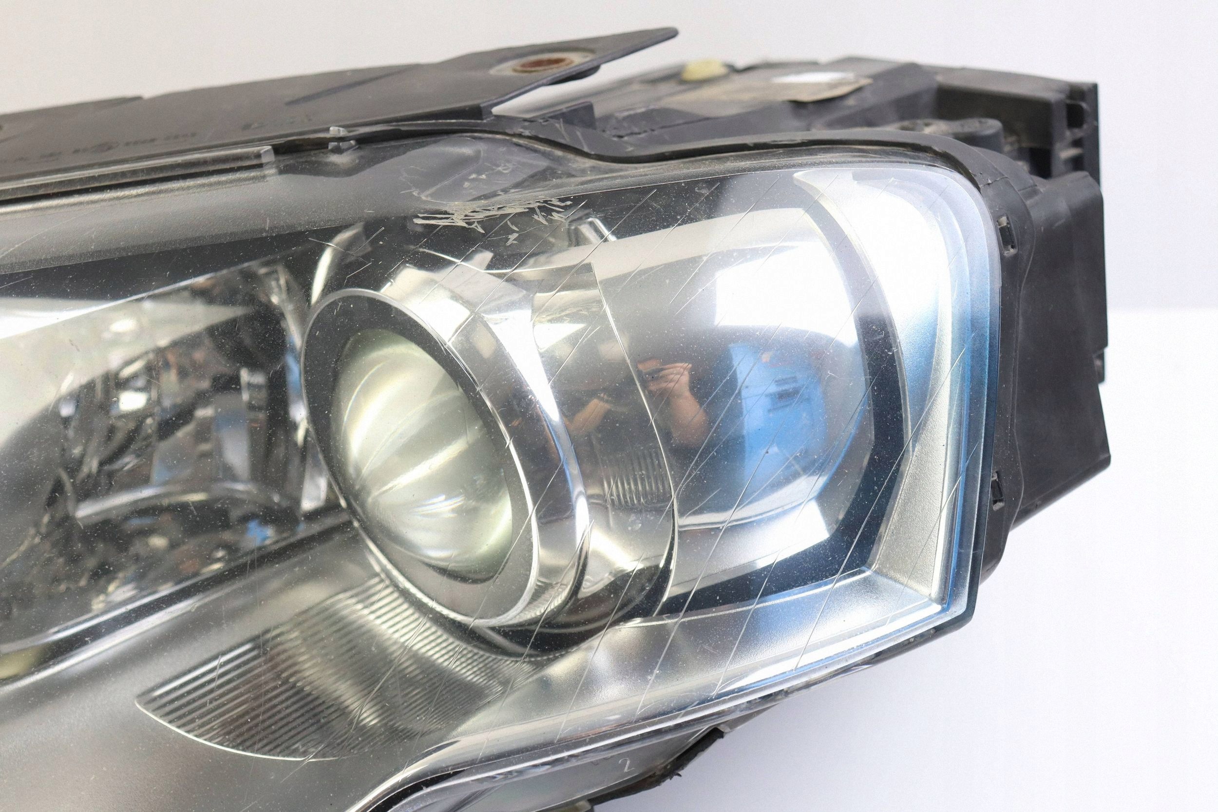 VW PASSAT B6 light front left front BI-XENON SKRETNA EUROPA 3C0941751G