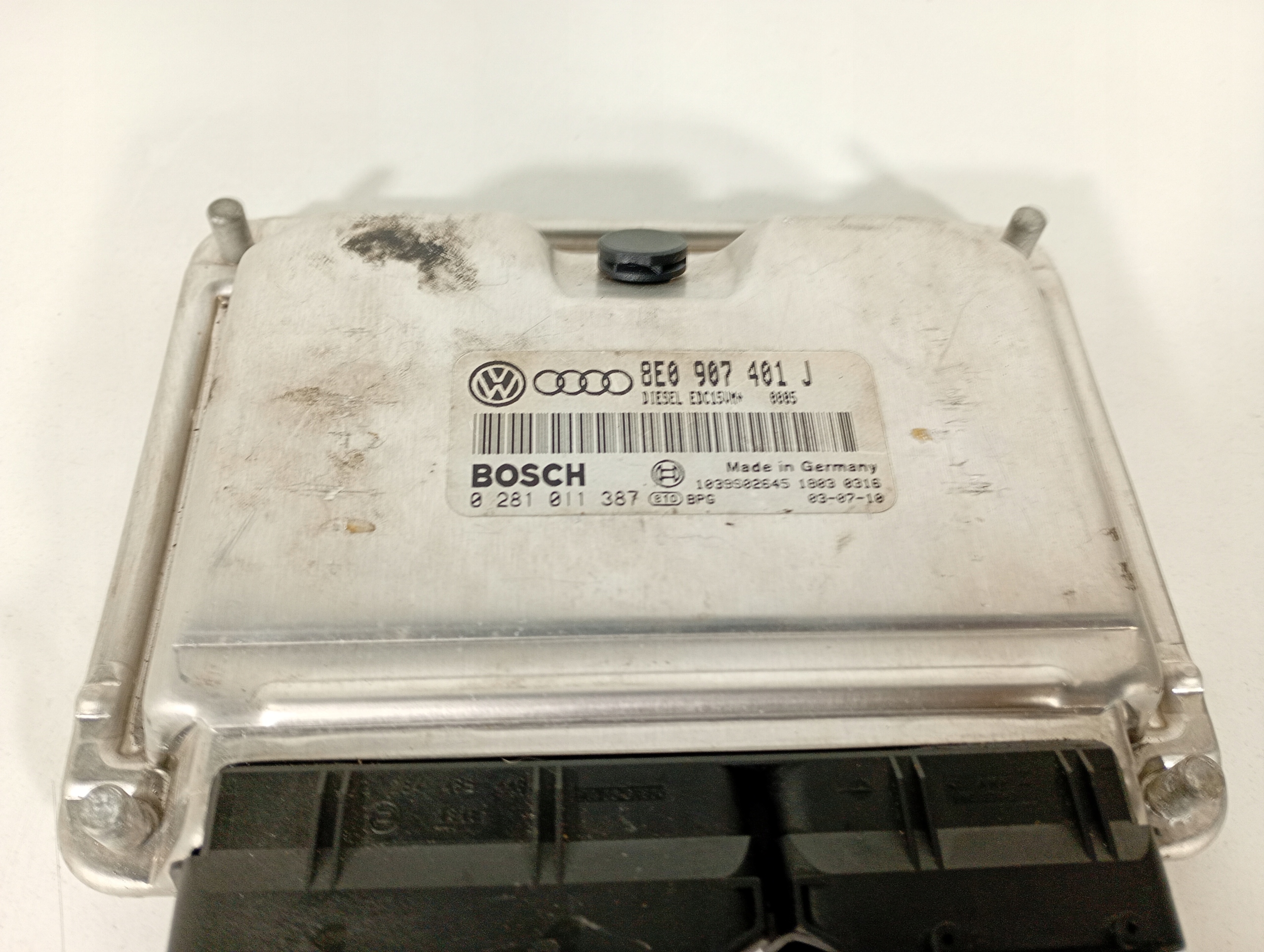 Audi A6 C5 97-04 computer control unit of the engine OE 8E0907401J