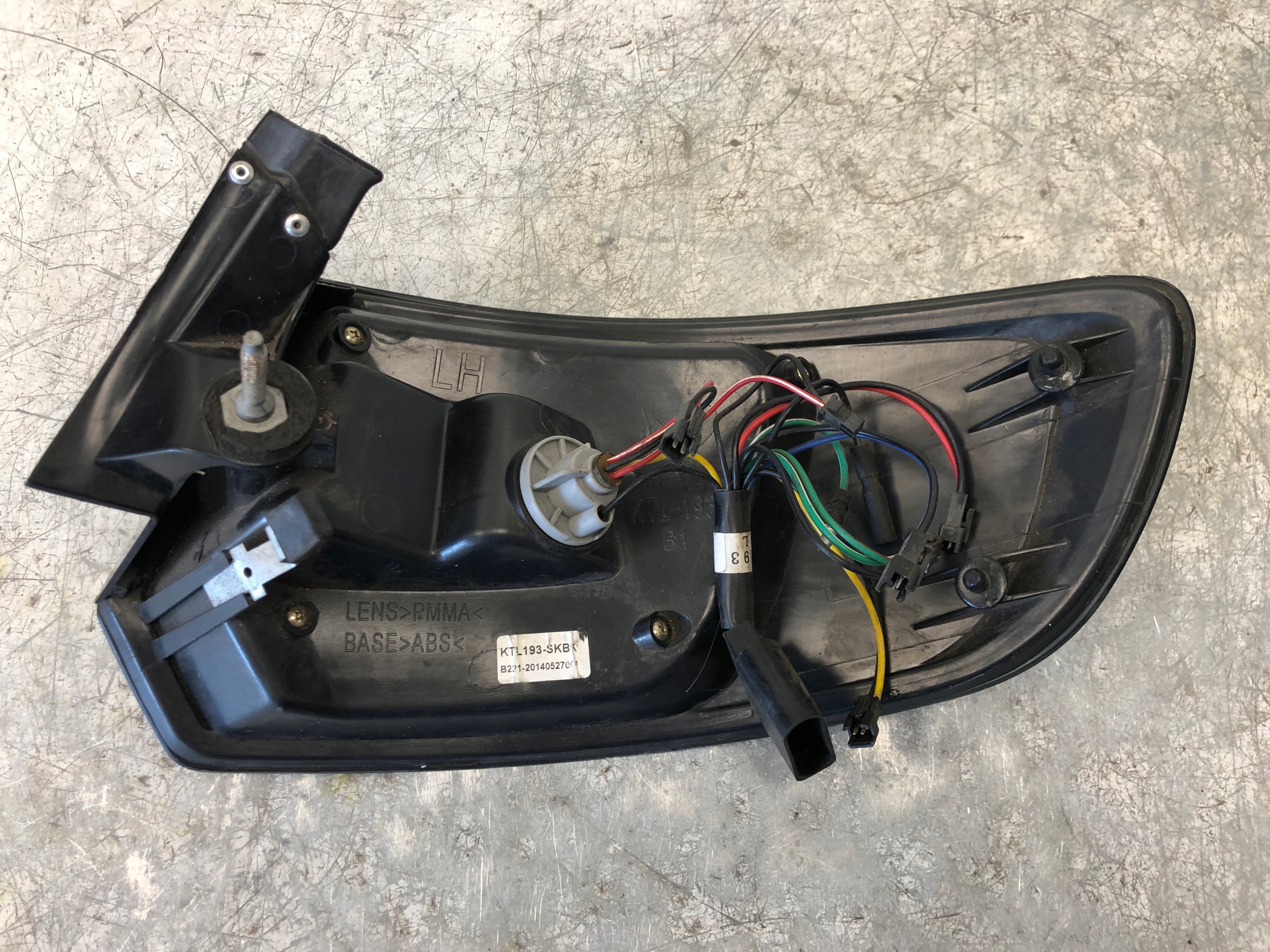 Licht links heck AUDI A3 8P 5D KTL