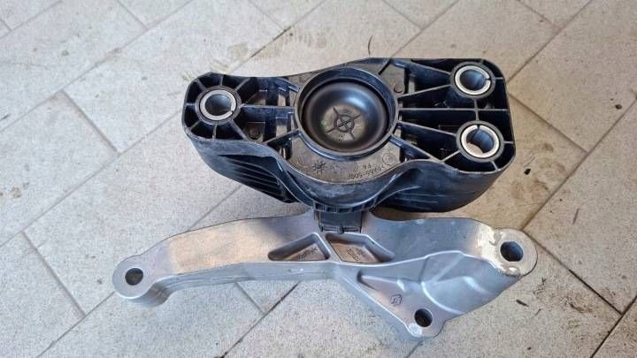 support holder engine mount Dacia Bigster R1310 112869118R