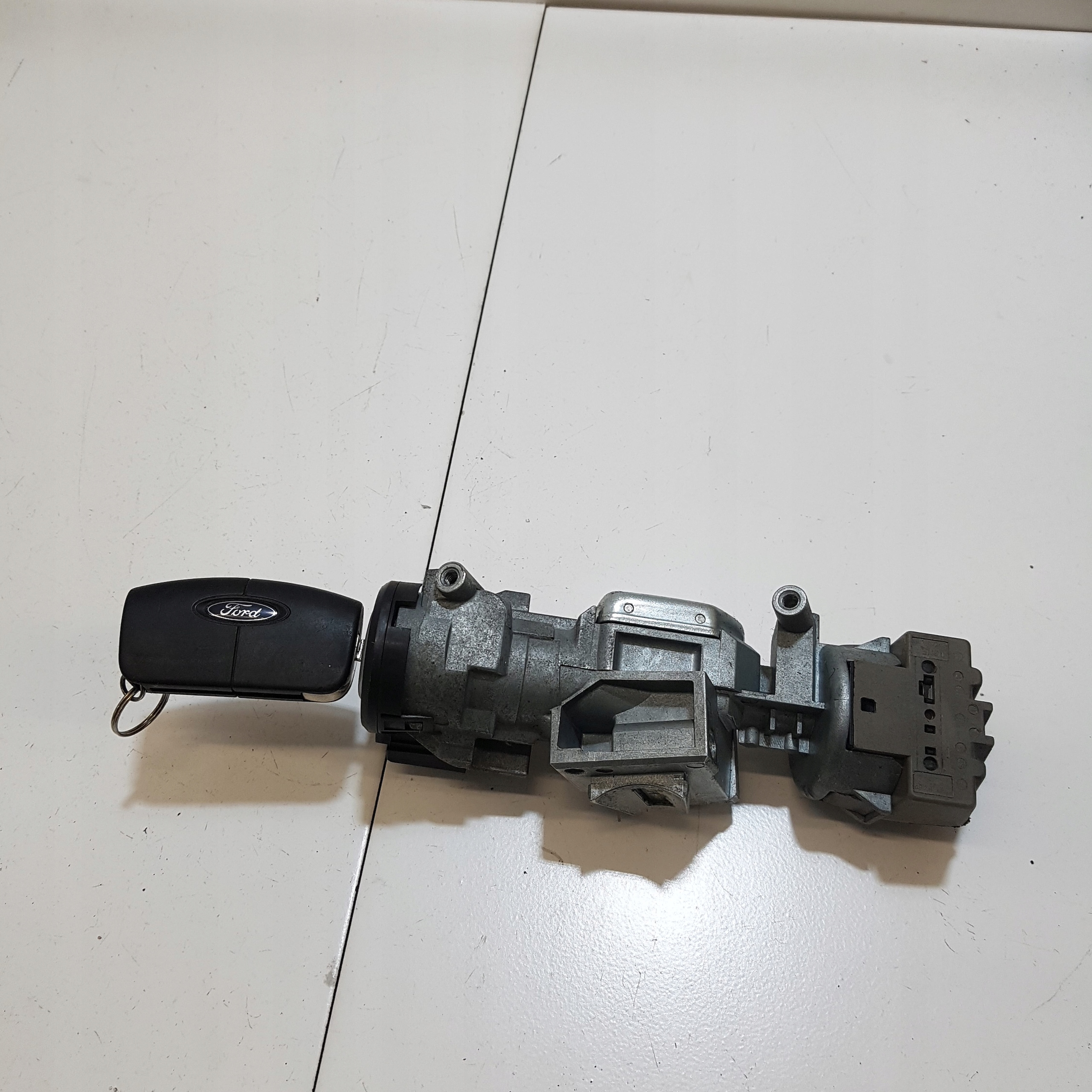 ignition Z KLUCZYKIEM FORD MONDEO MK 4 3M51-3F880-AE