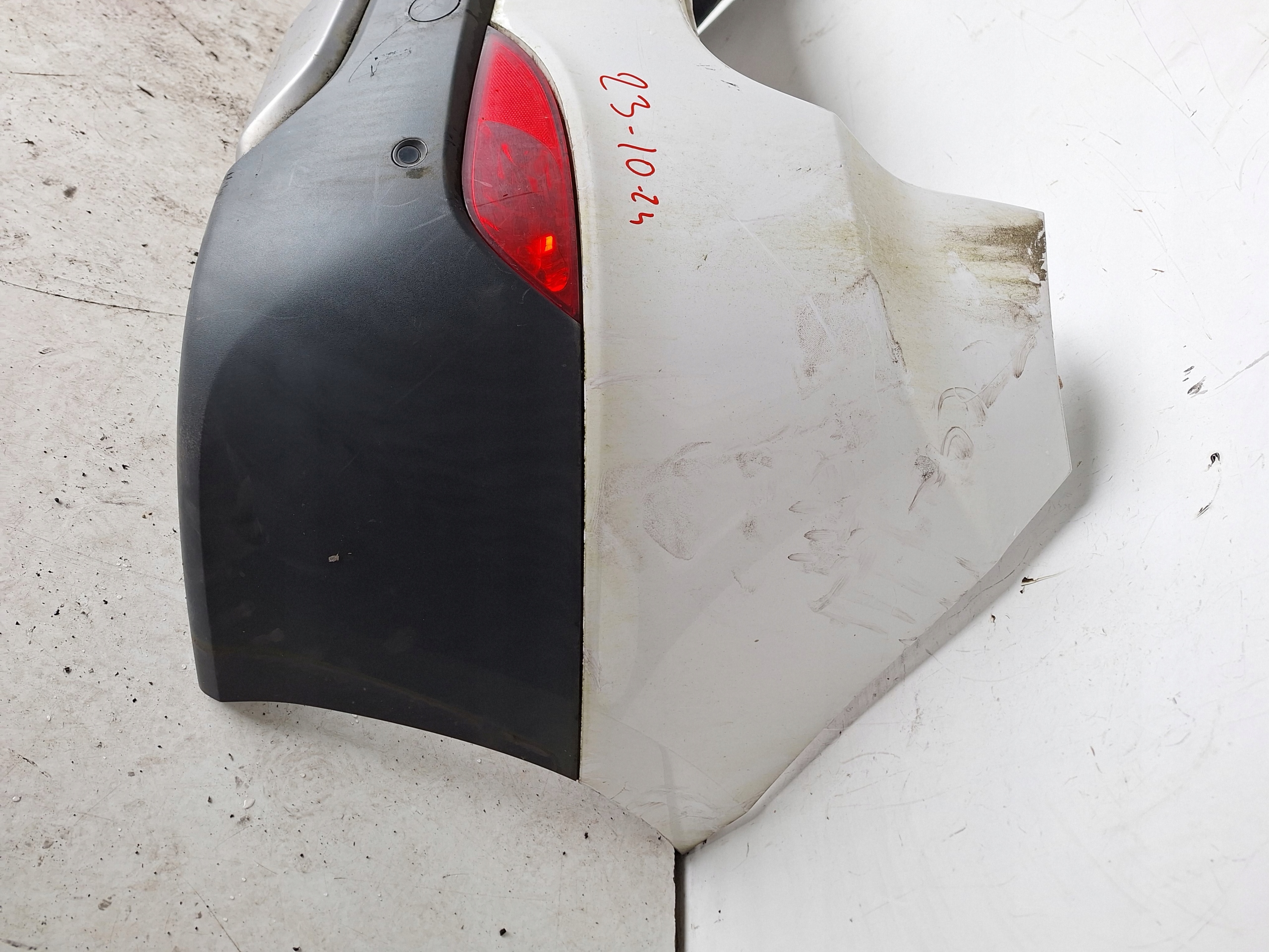 HYUNDAI IX35 09-15 bumper rear part + sider + PDC