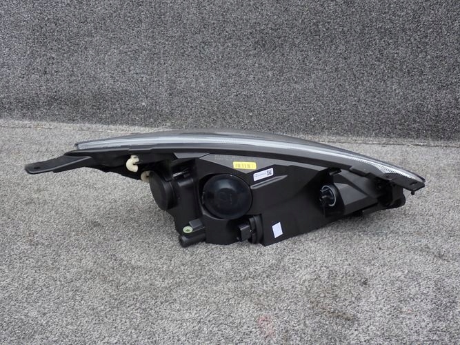 FORD FIESTA MK8 VIII reflektor left light left nie led