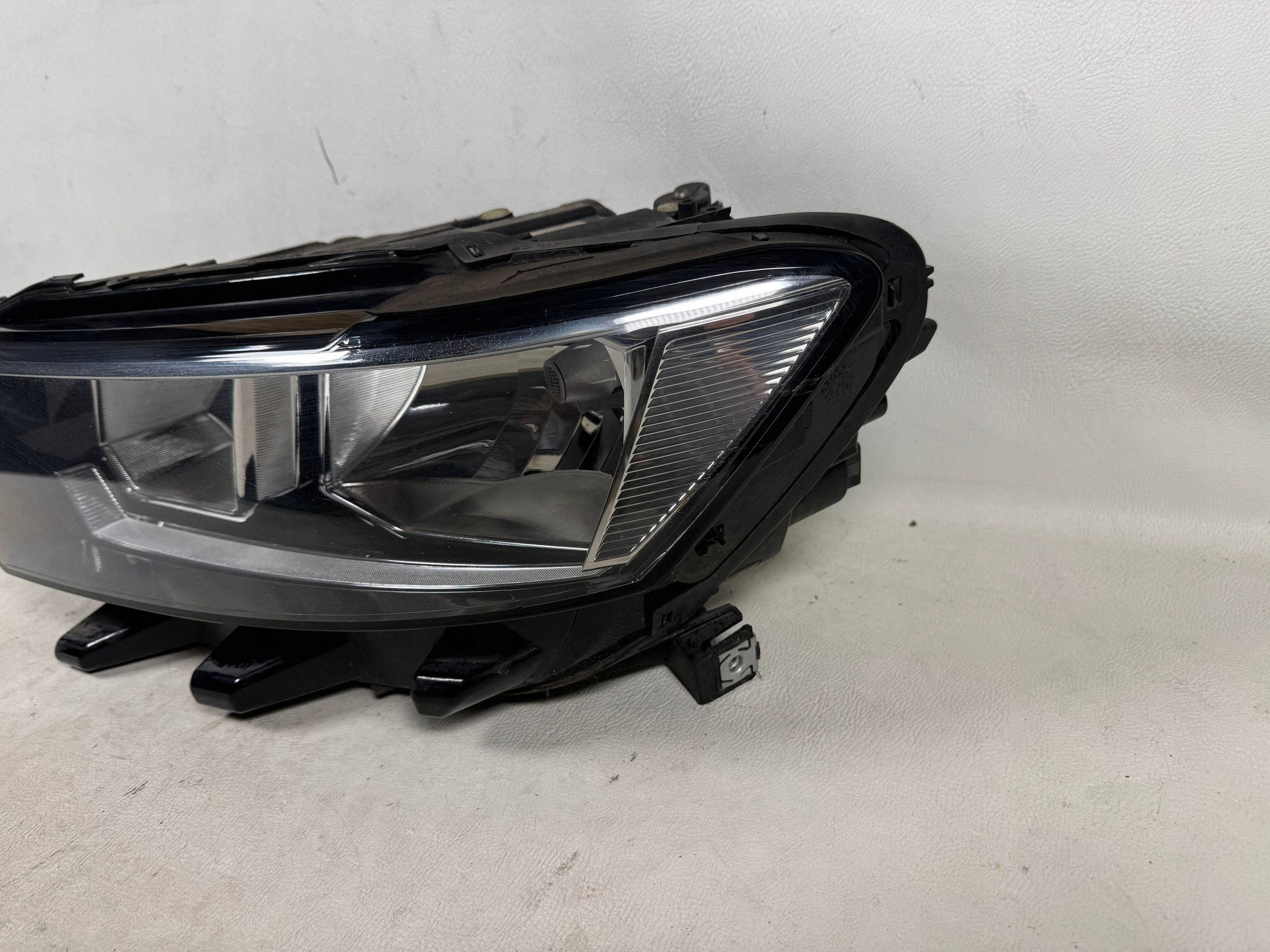 Vw T-roc 2GA 17- light left front front