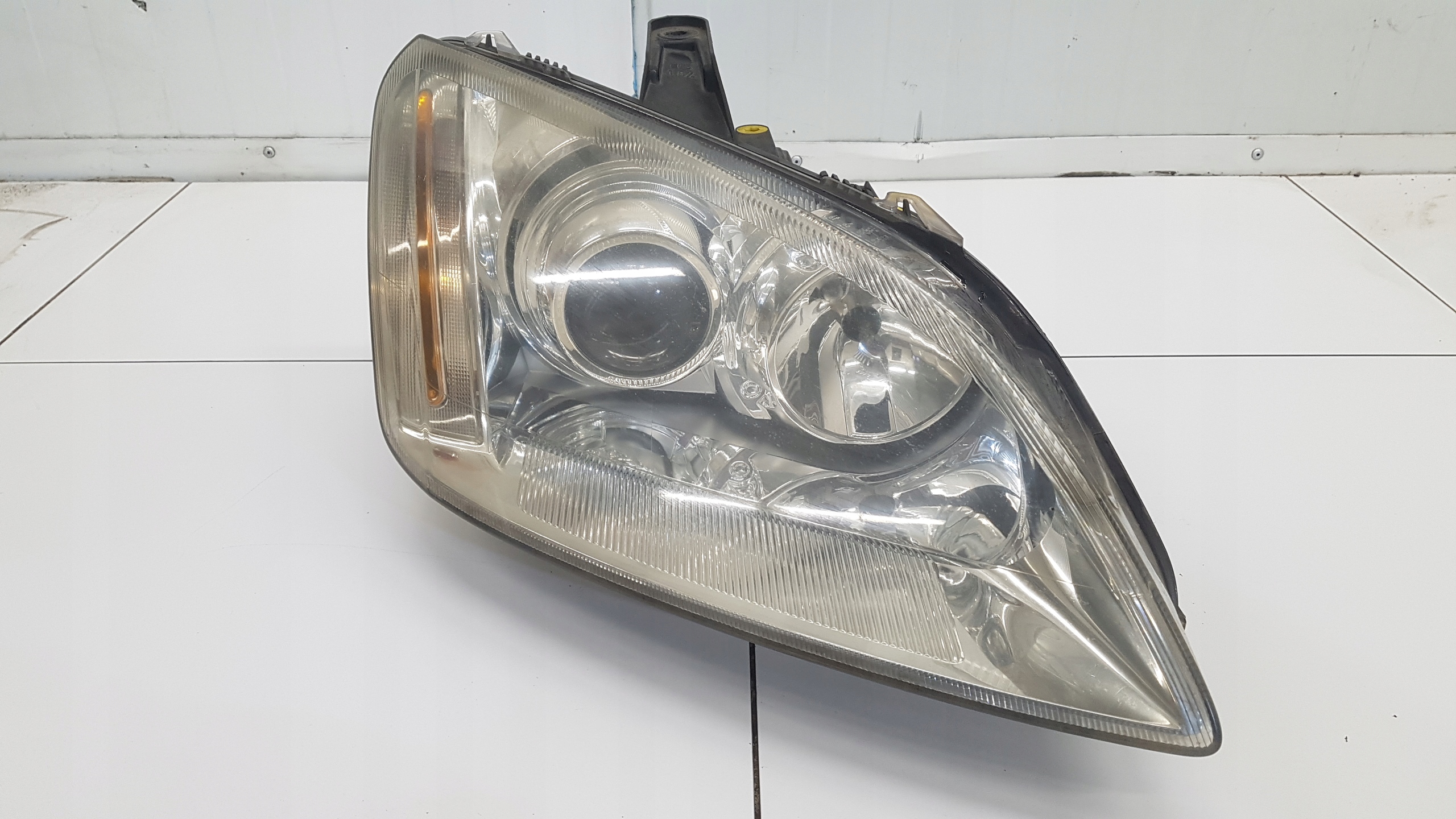light right front XENON FORD FOCUS C-MAX 3M51-13005-EH 5DV008290-00