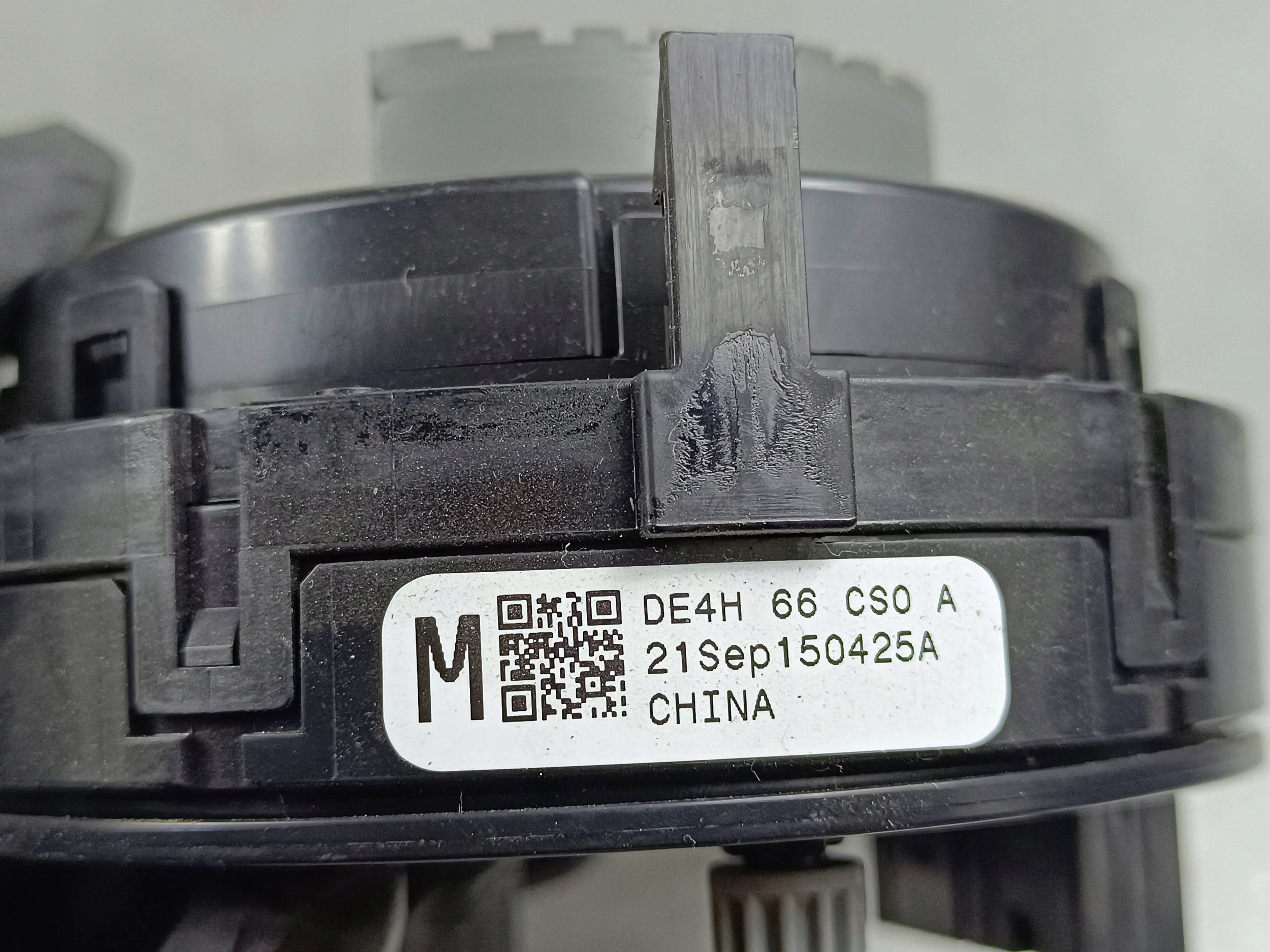 2022 mazda шлейф подушки безопасности DE4H66CS0A