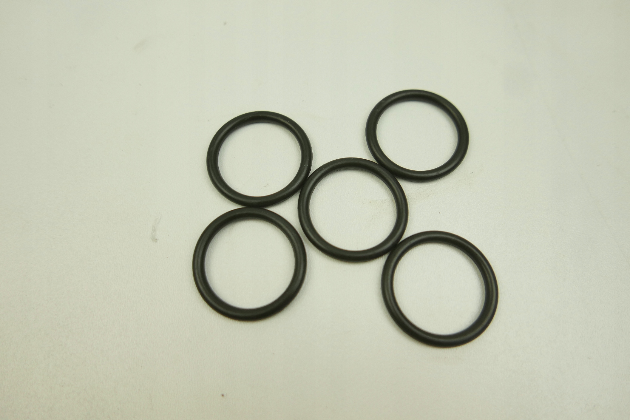 USZCZELKA PRZEWODÓW CHŁODNICY 94002500 OPEL