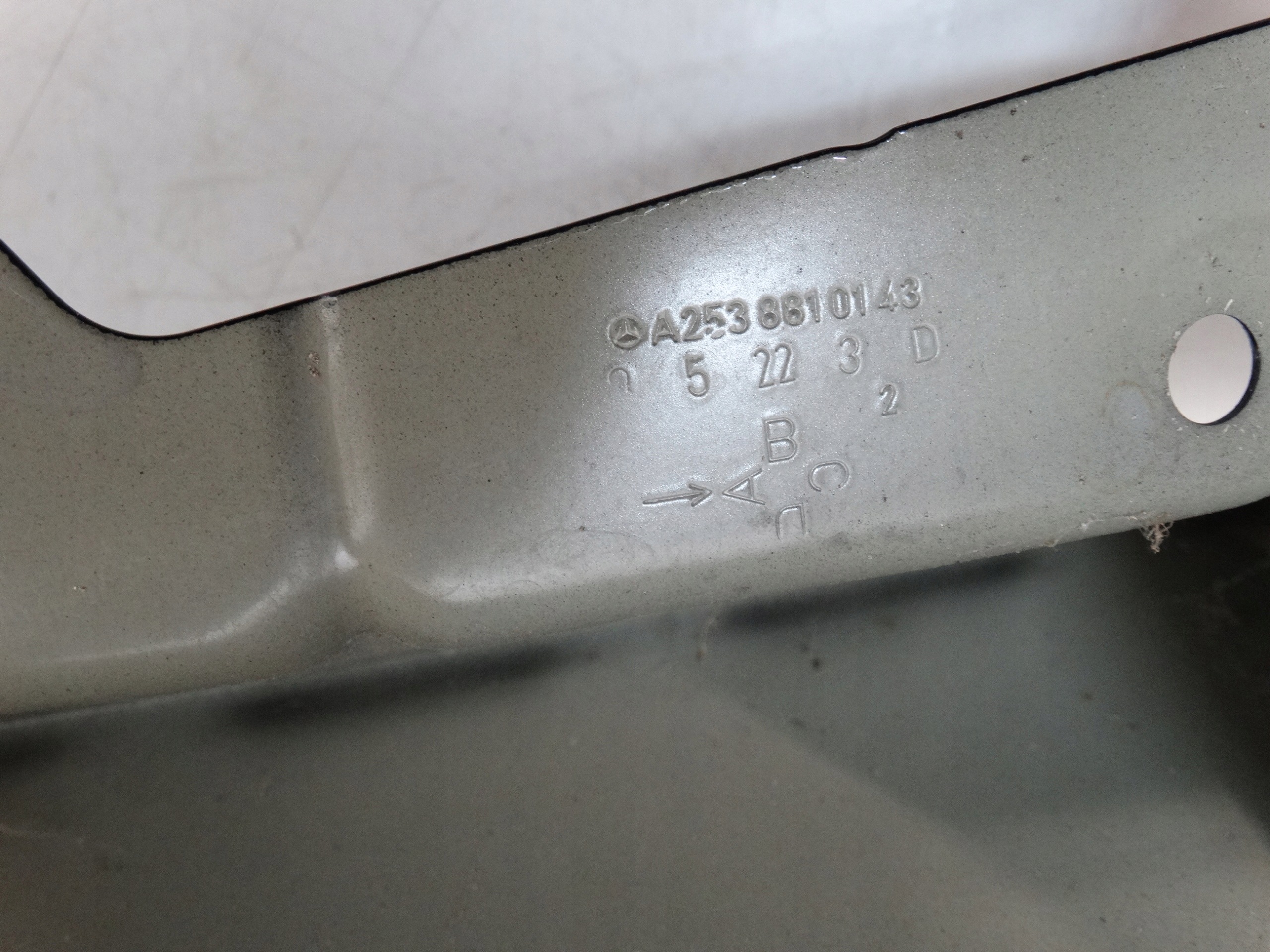 fender front left front MERCEDES GLC W253 A2538810143