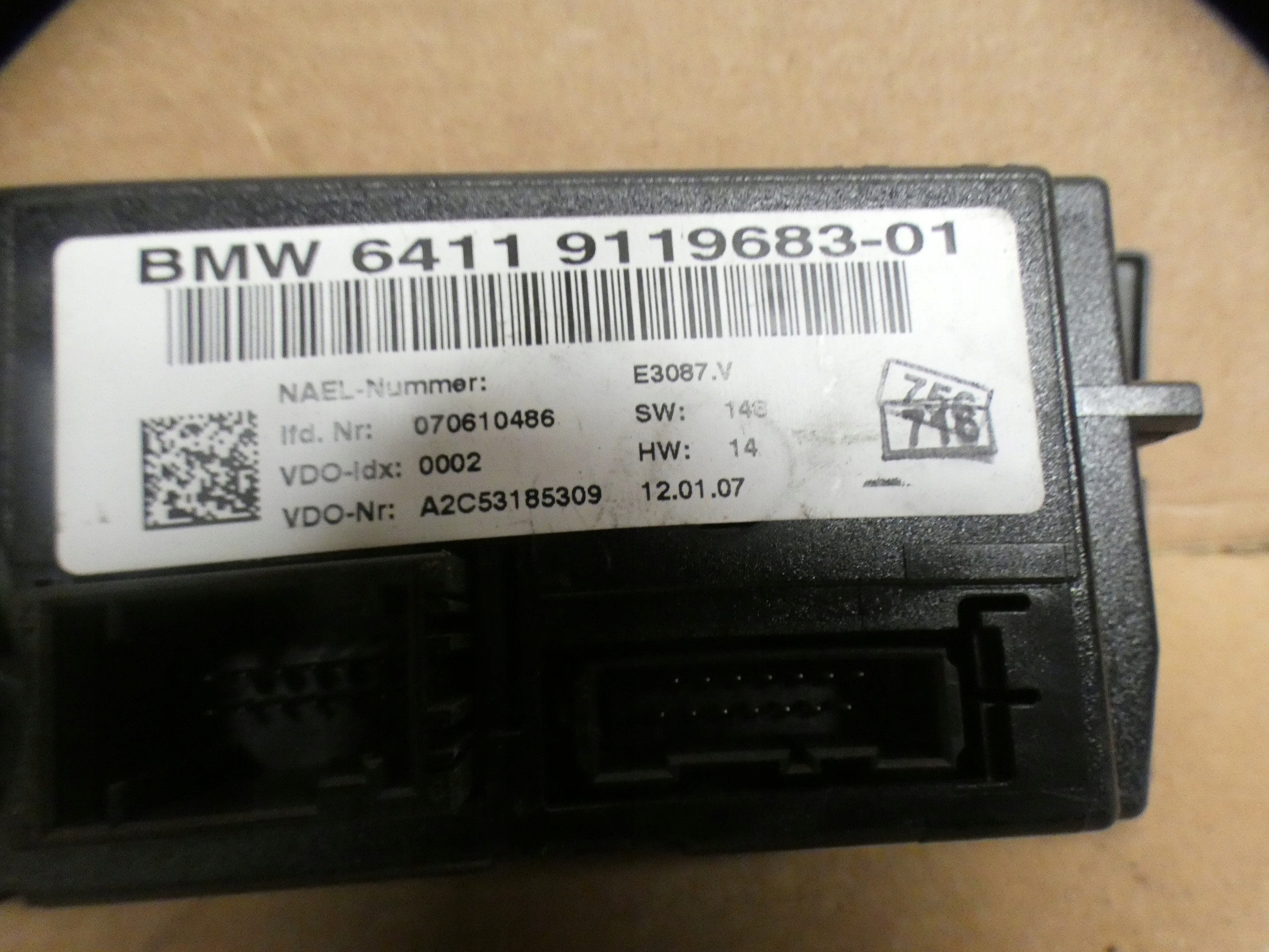 control panel air conditioning devices BMW 1 120I E87 9119683-01