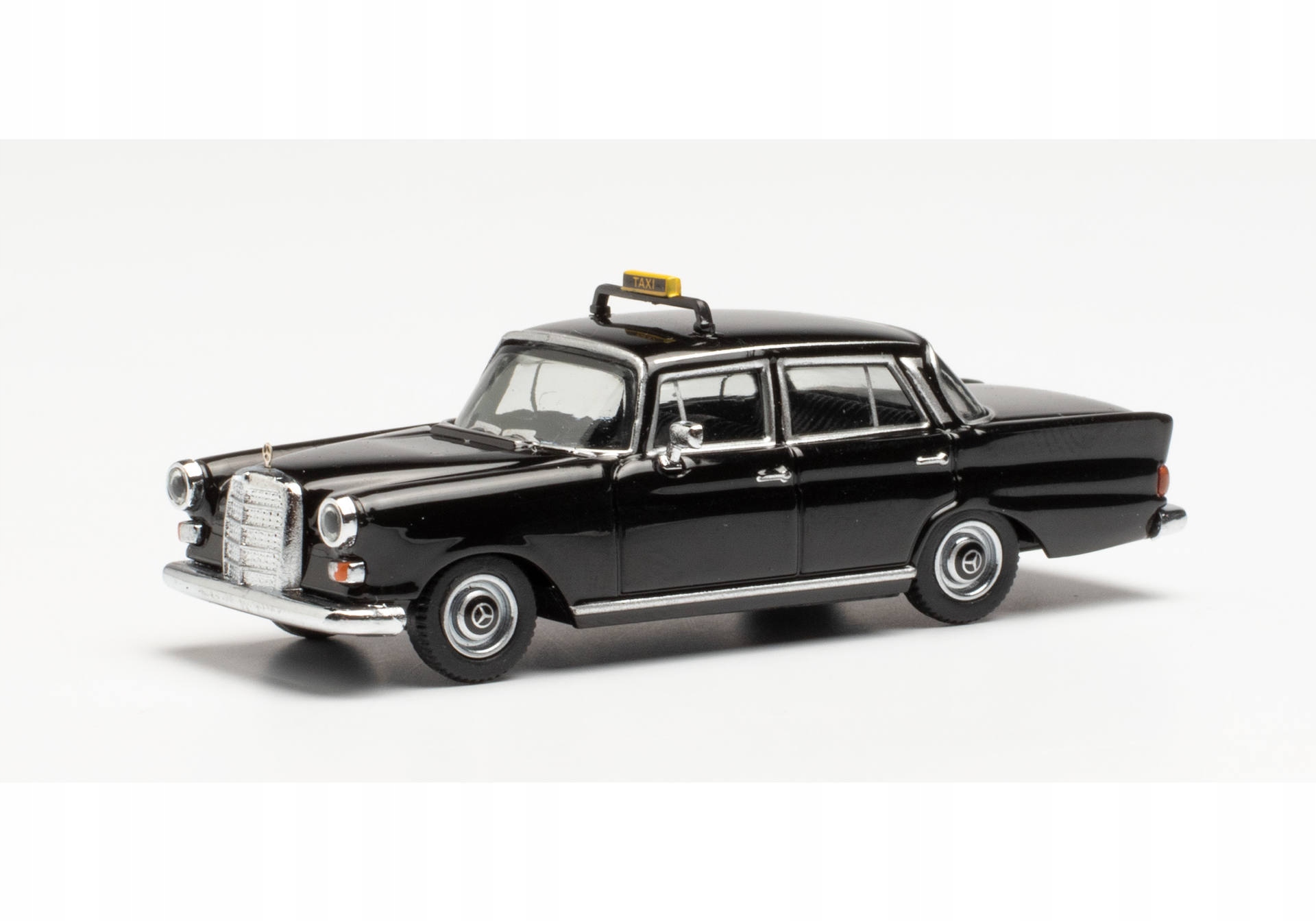 Herpa 095686 Mercedes-Benz 200 Heckflosse Taxi