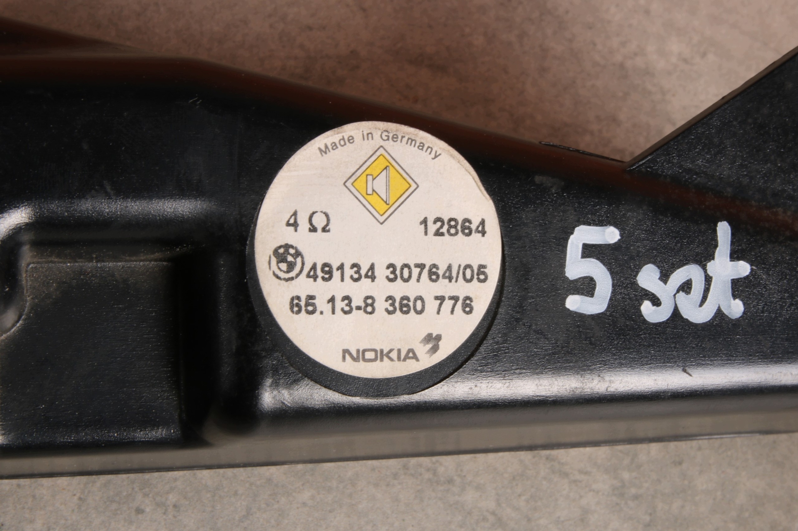 BMW 5' E39 speaker door PRAWYCH PRZEDNICH STEREO SYSTEM 8360776