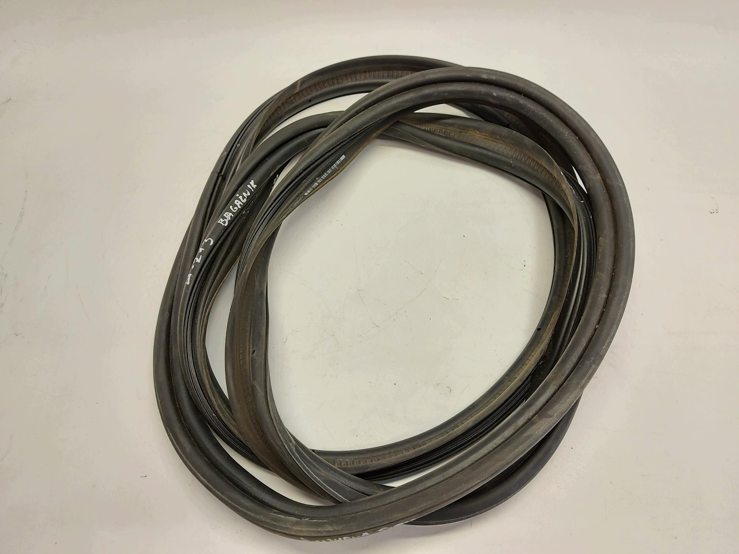 MERCEDES W213 E300de Kombi gasket bonnet boot A2137402800