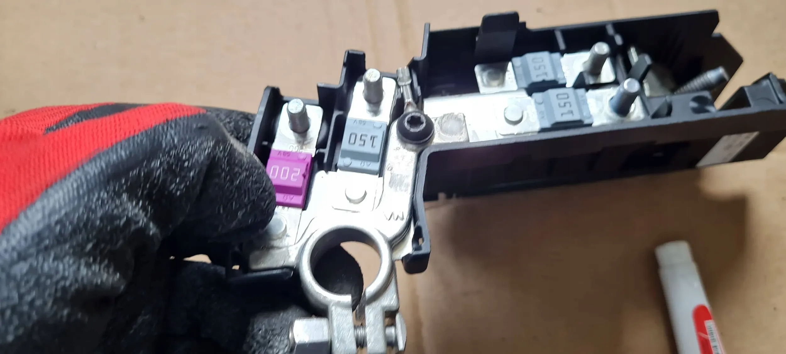 Q7 4M II terminal plus AKUMULATOROWA 8W0915459F A4 B9 8W A5