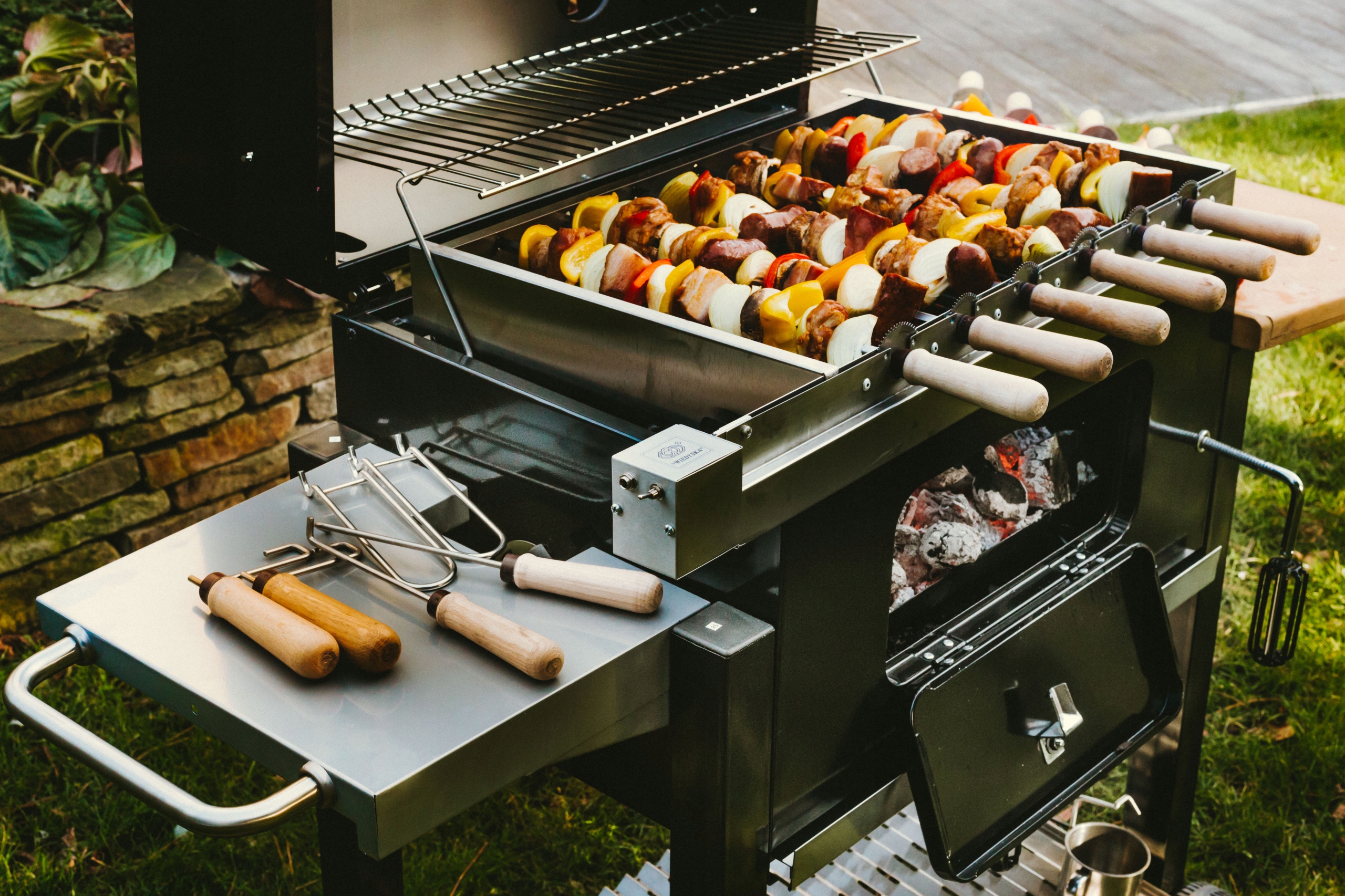 Zestaw do szaszłyków 5szpad akumulator + ładowarka Długość 43 cm