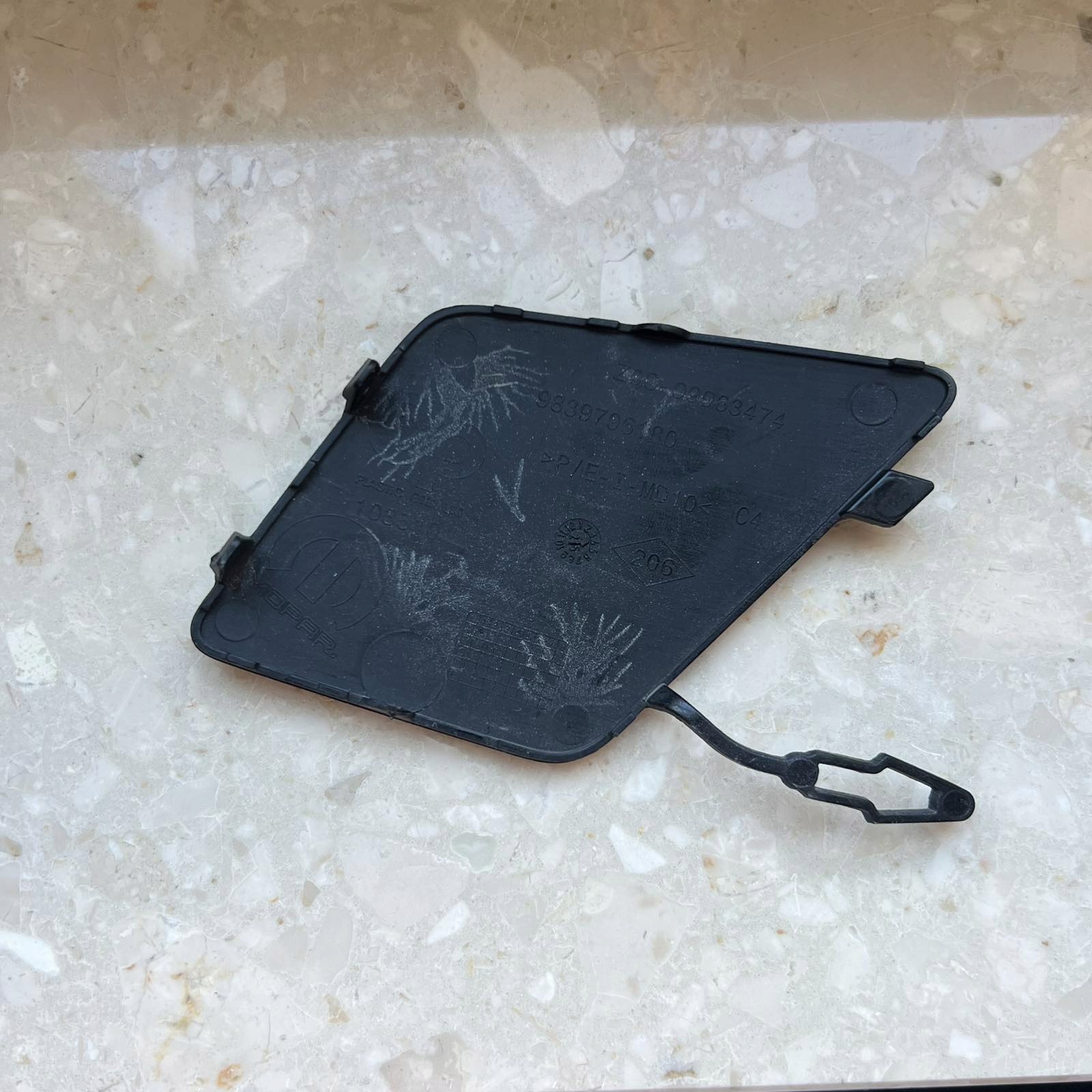 PEUGEOT 3008 5008 III 2023- towing hook cap of a bumper front 9839796180