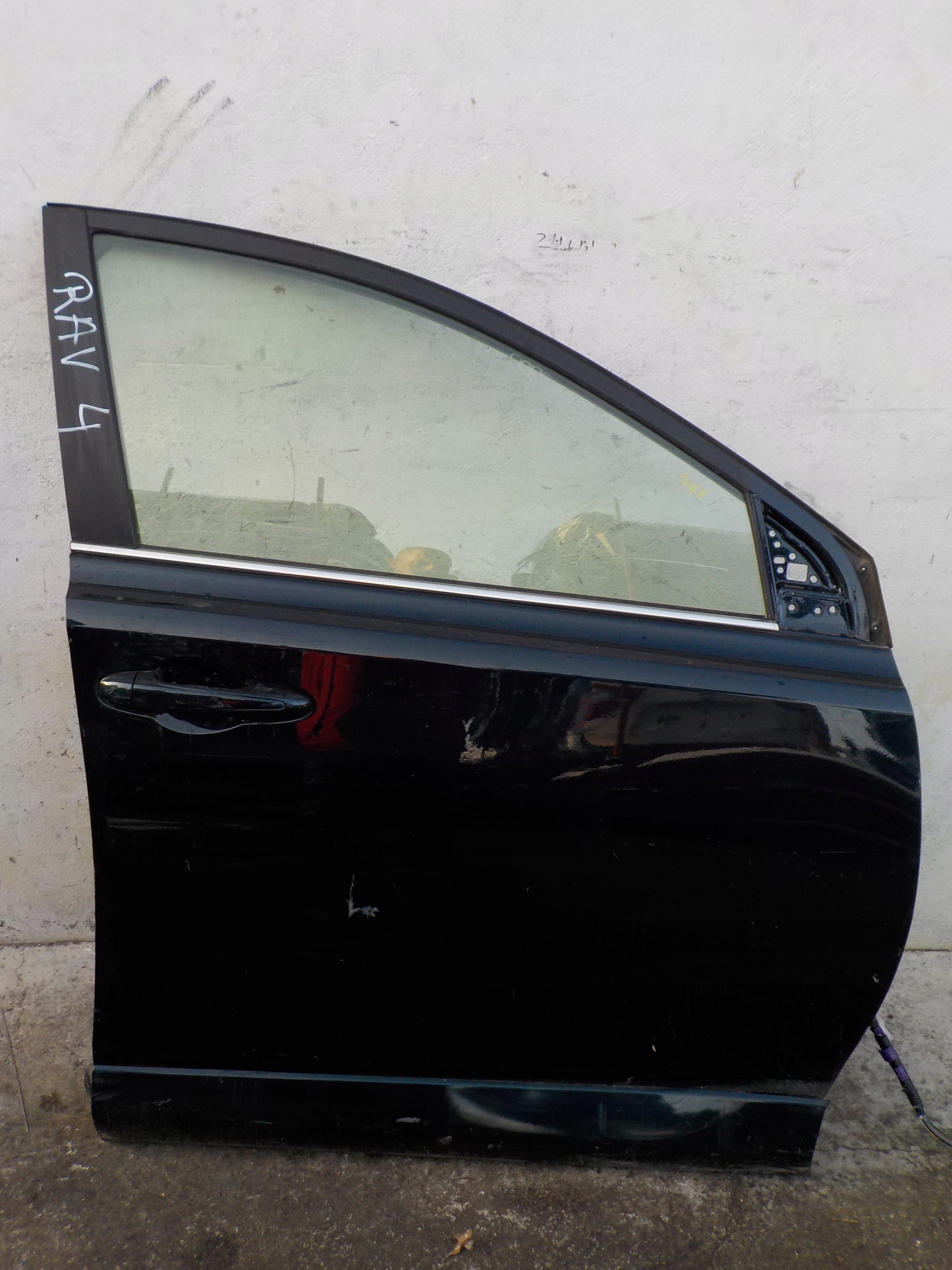 TOYOTA RAV IV 4 13-19 DRZWI PRZEDNIE PRZÓD