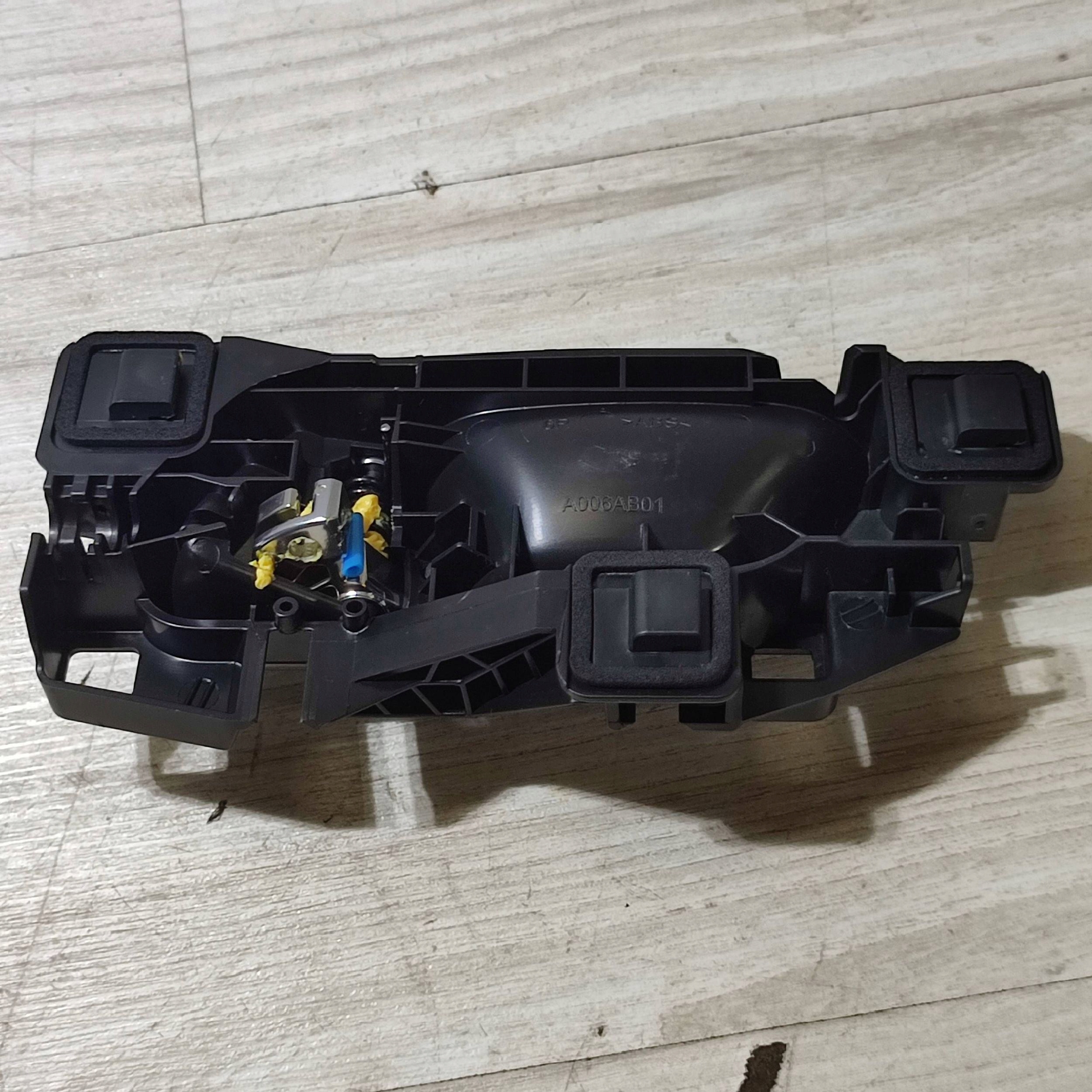 handle inner rear rear part side right Opel Corsa F 39198475