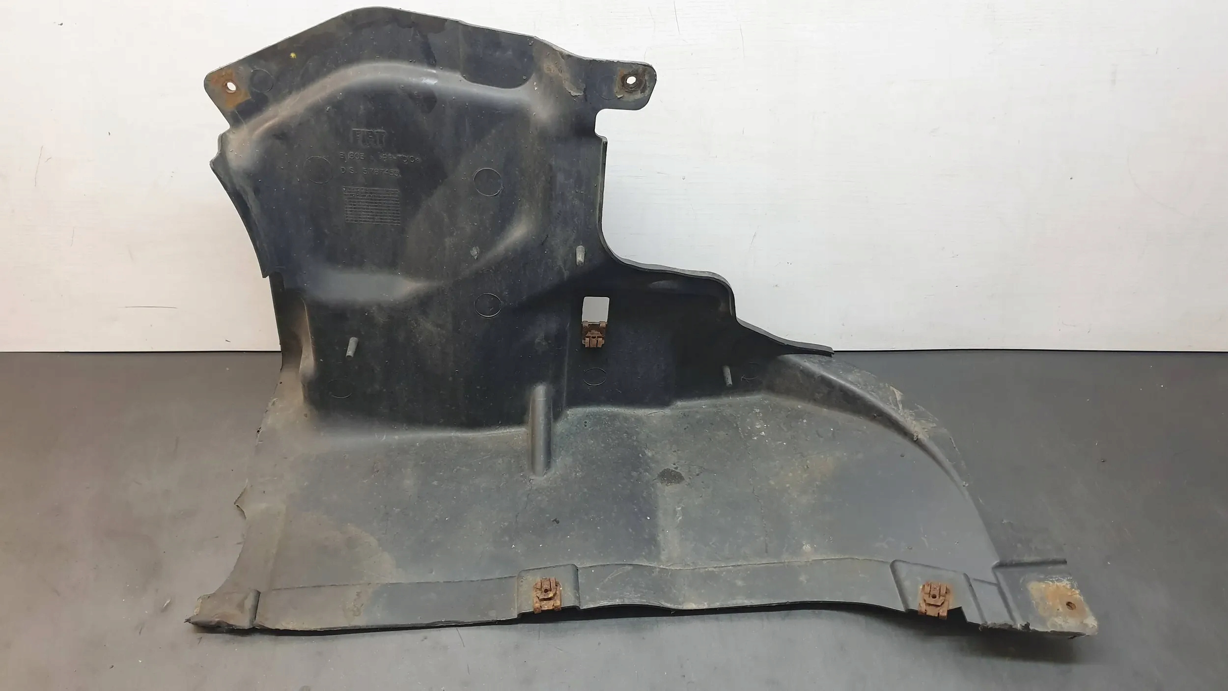 Osłona silnika nadkole Fiat Bravo II